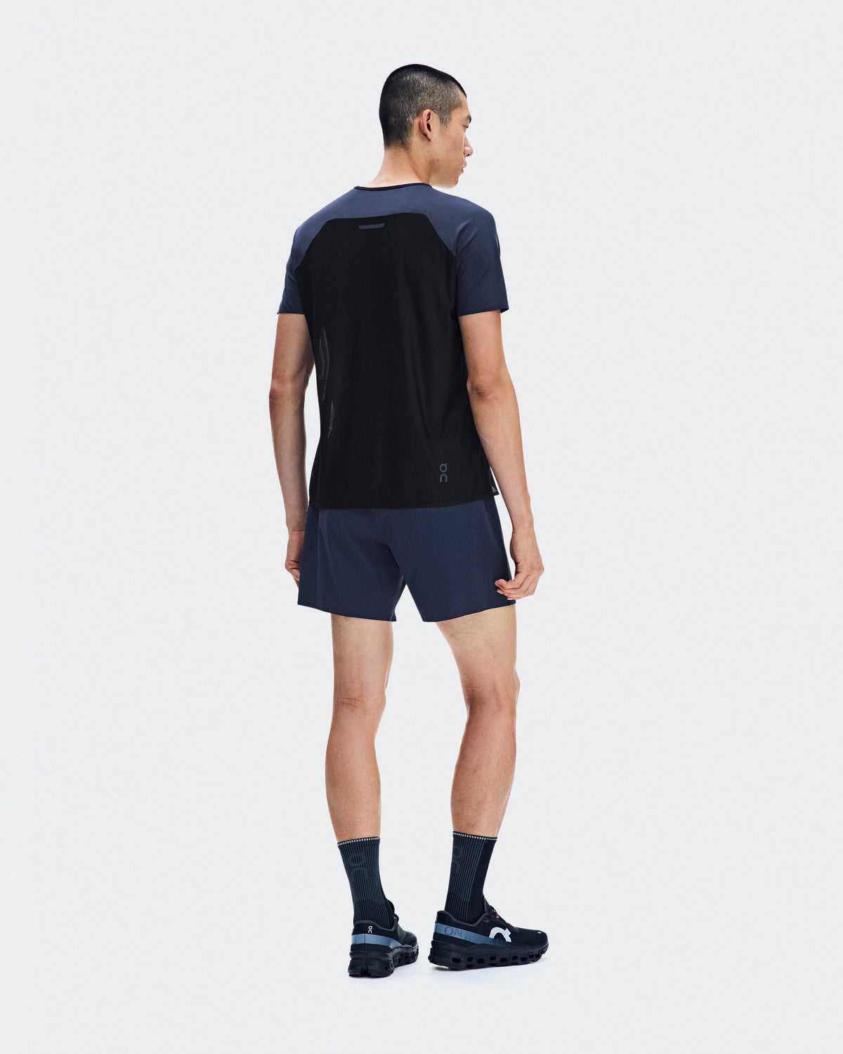 On 5" Performance Shorts Midnight