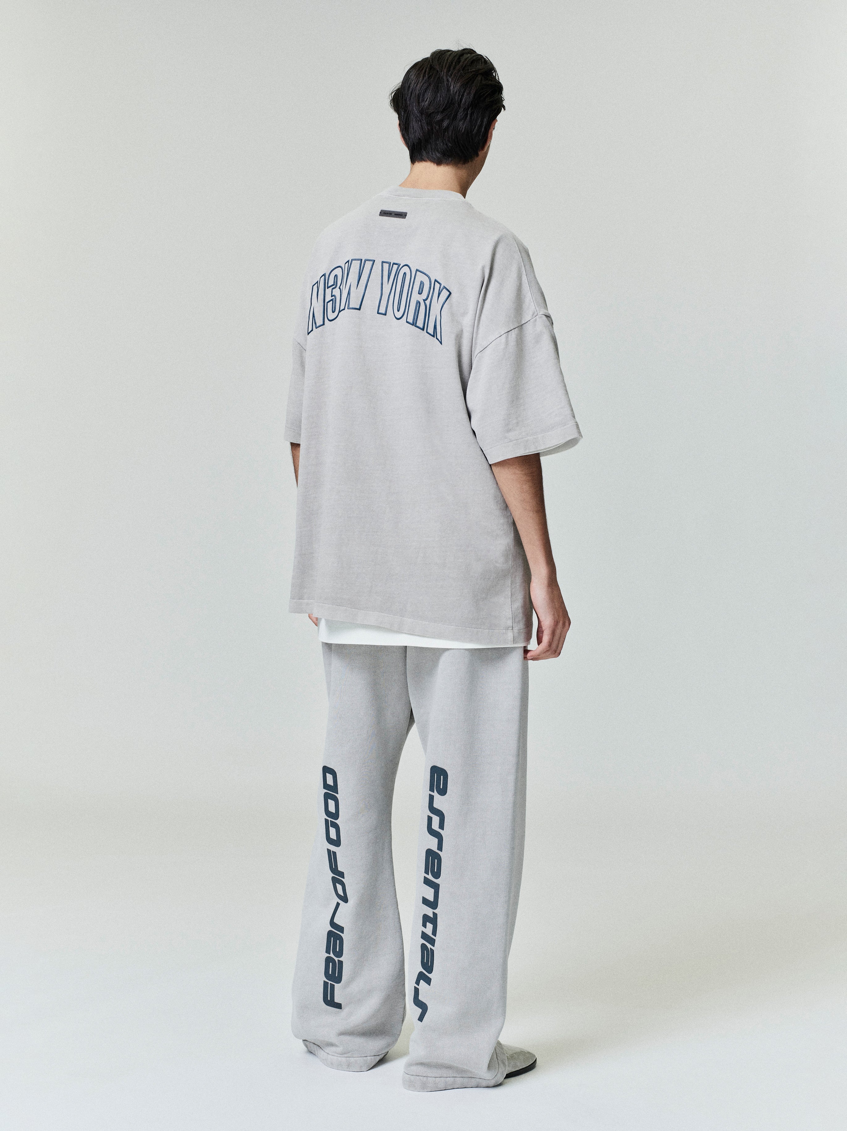 Essentials New York 90S Tee Smoke Grey