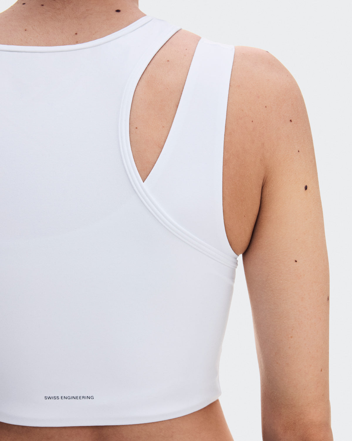 On Studio Asymmetric Crop White (Women'S)