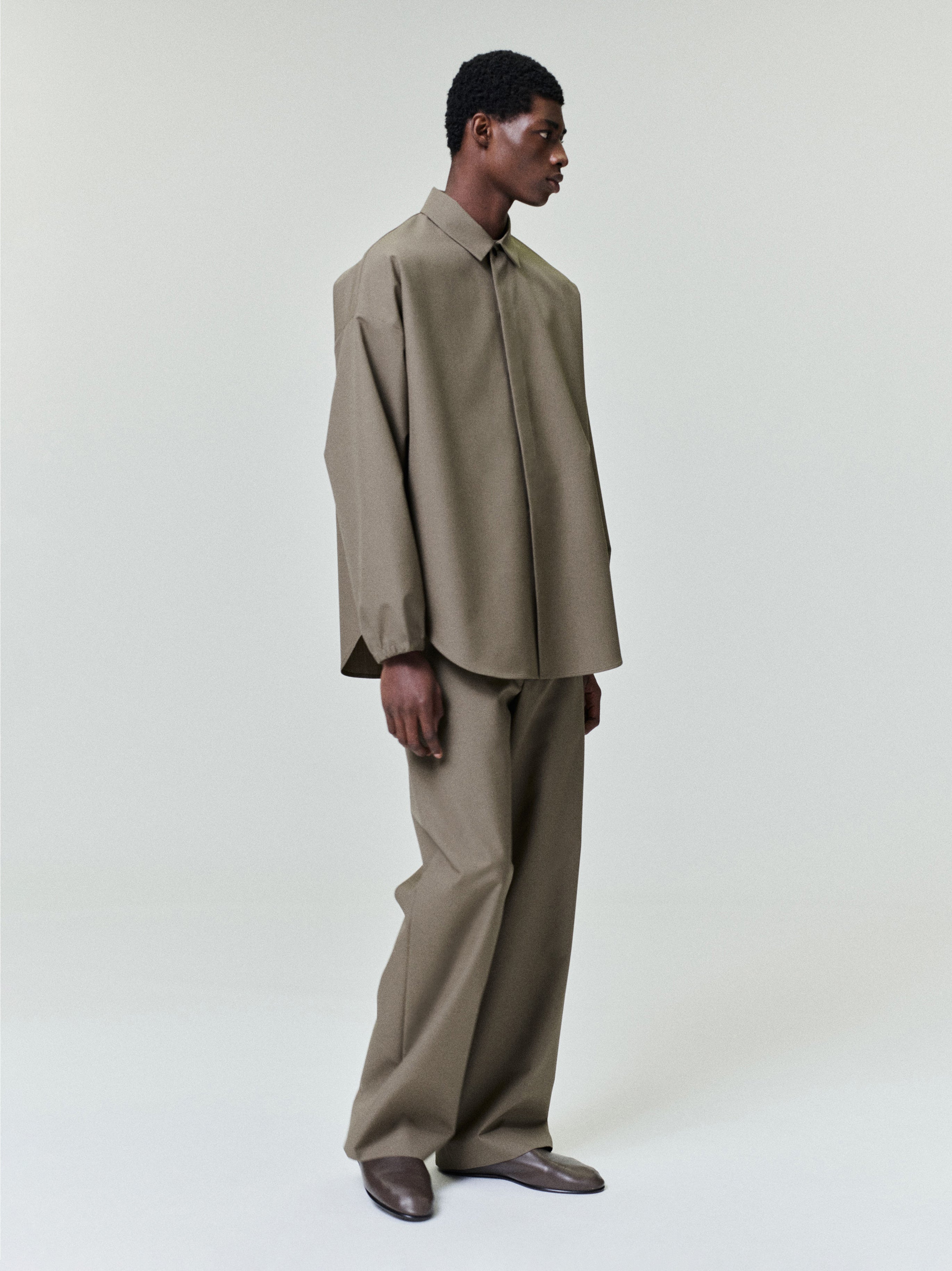 Essentials Wool Poplin Casual Flat Front Pants Clay