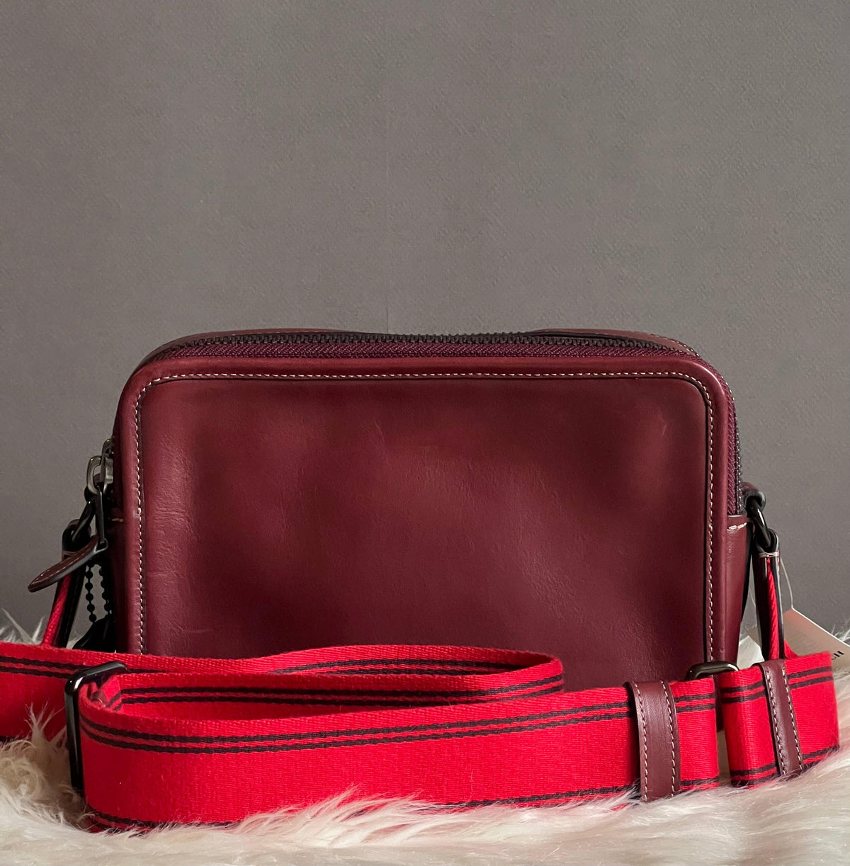 Club De Mode Coach Charter Crossbody 24 With Coach Badge
