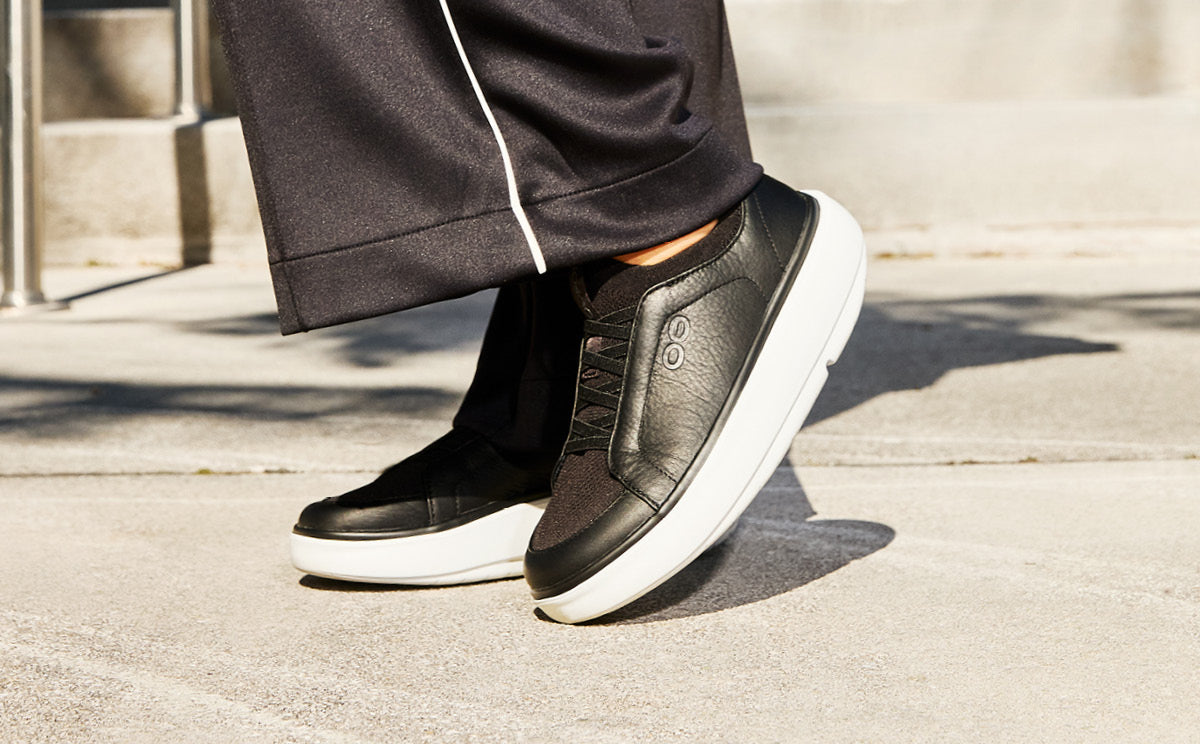 Oofos Women's Slip-On Leather Shoe White & Black