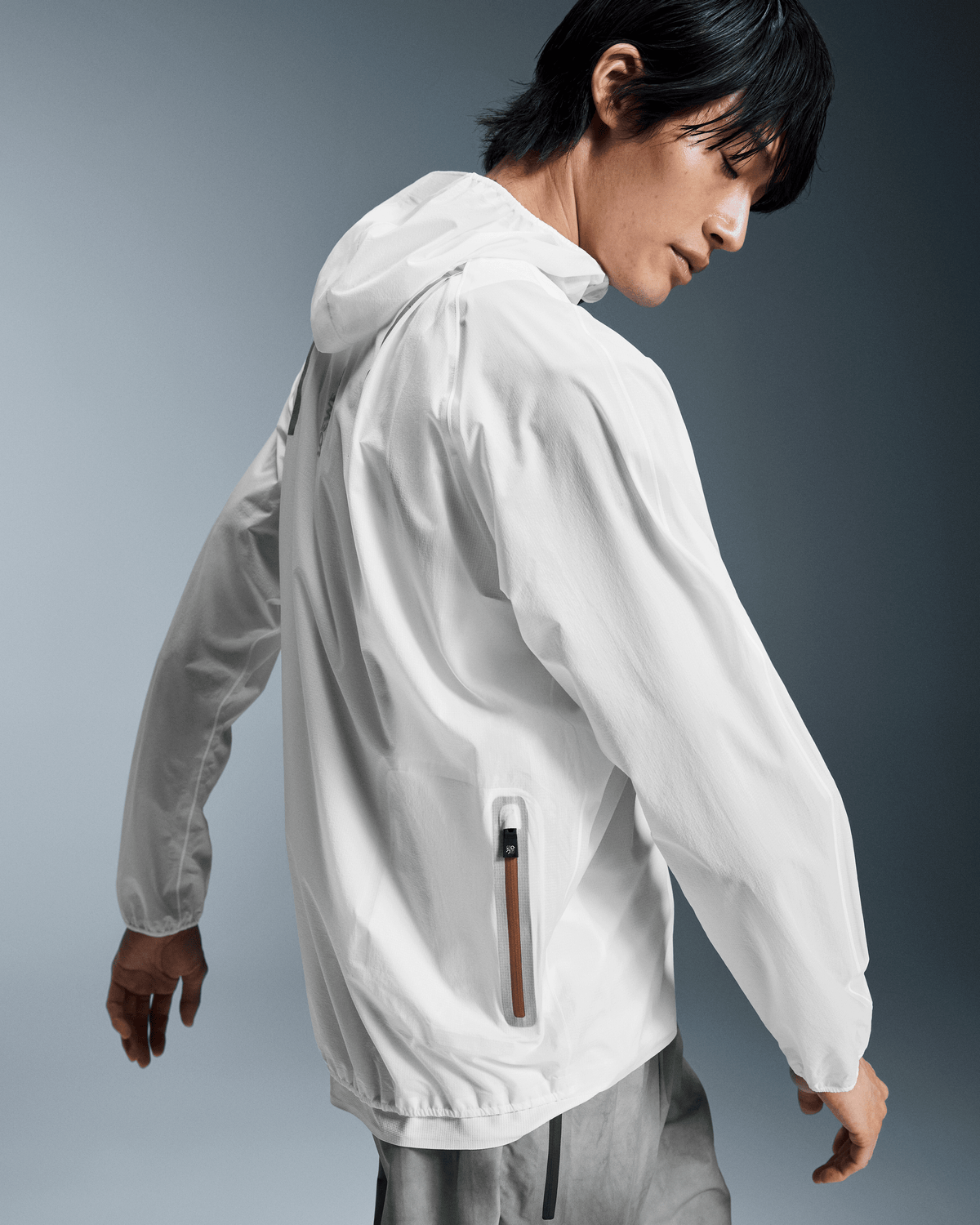 On Ultra Jacket Loewe White