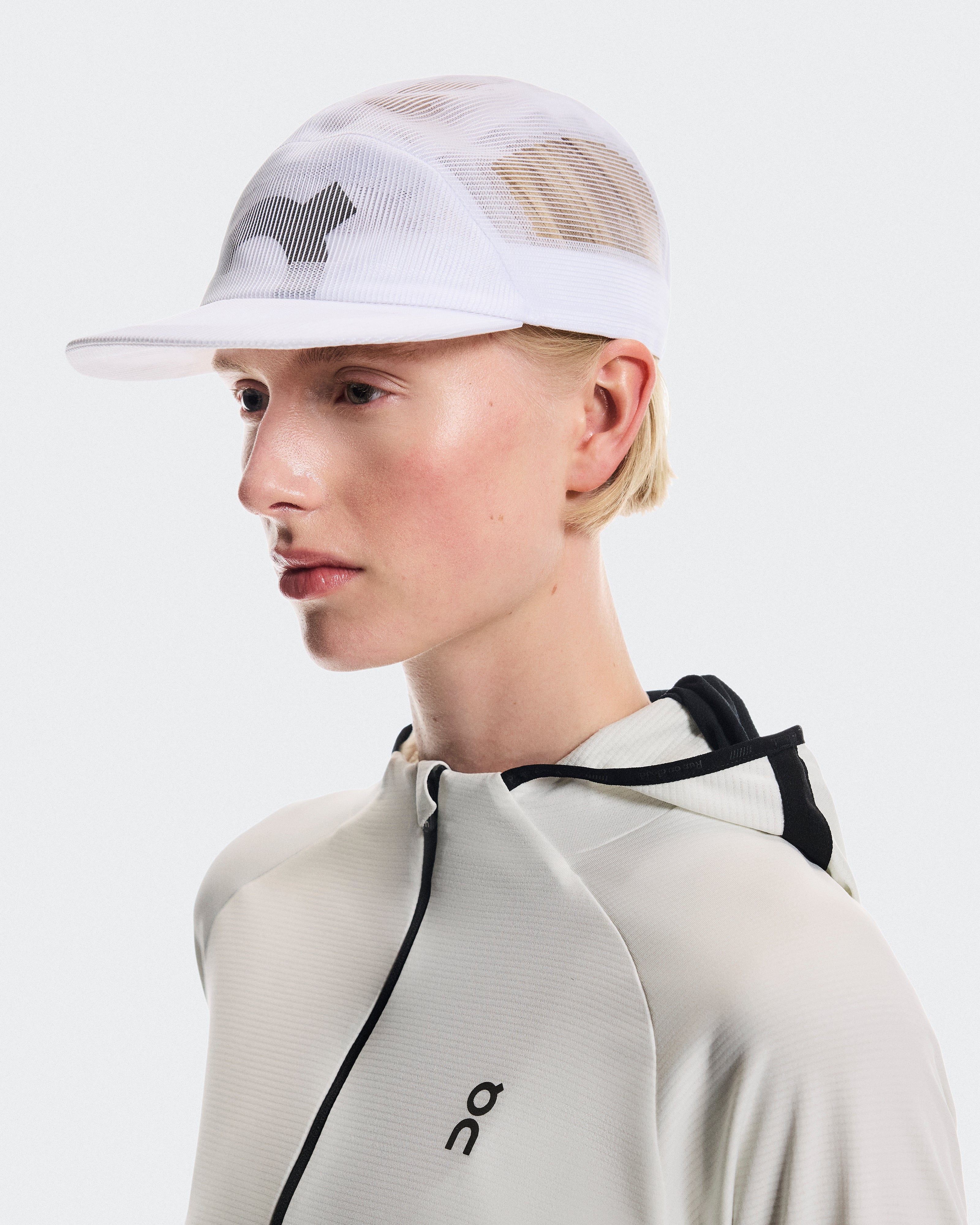 On Specter Cap White