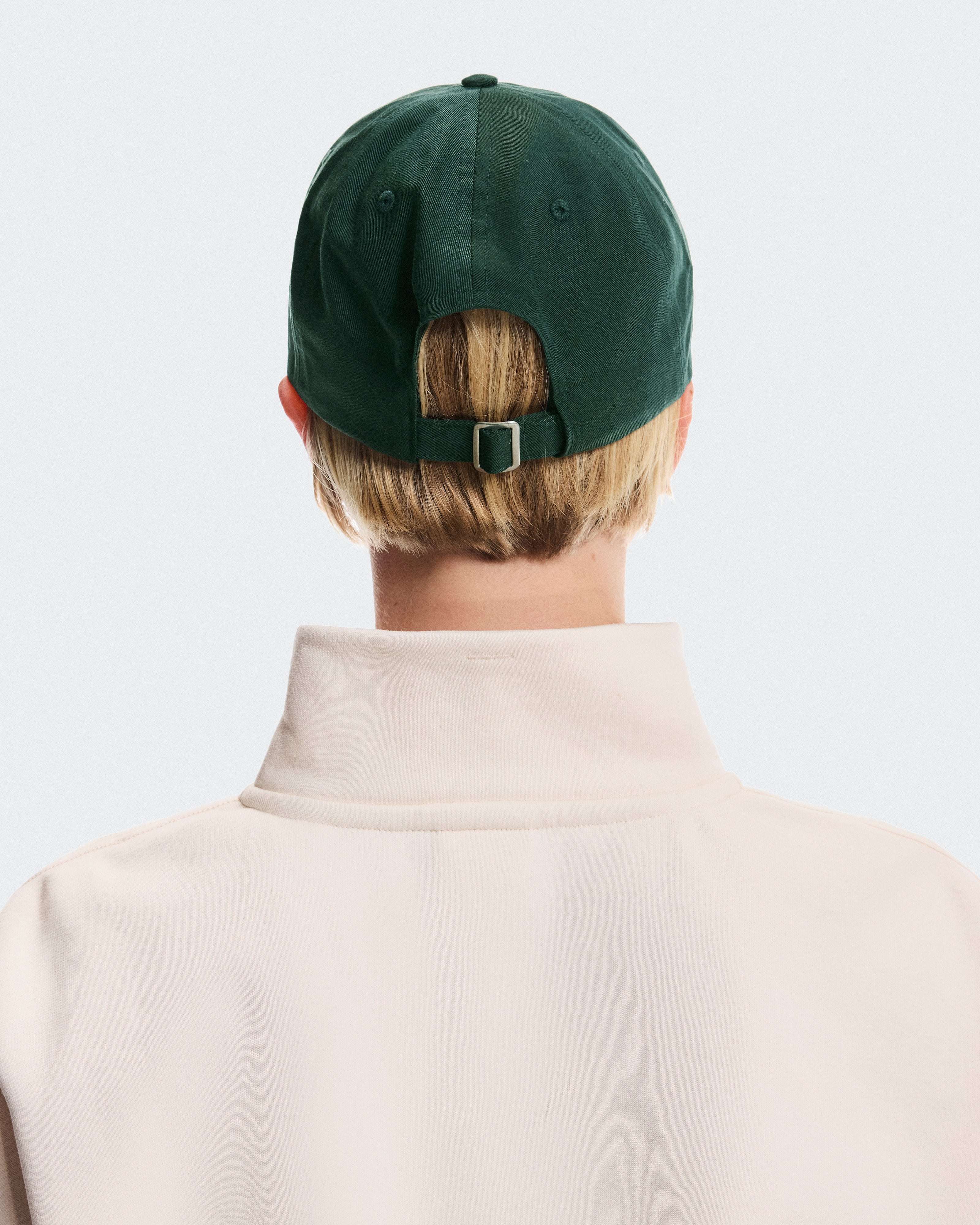 On All-Day Cap Obsidian