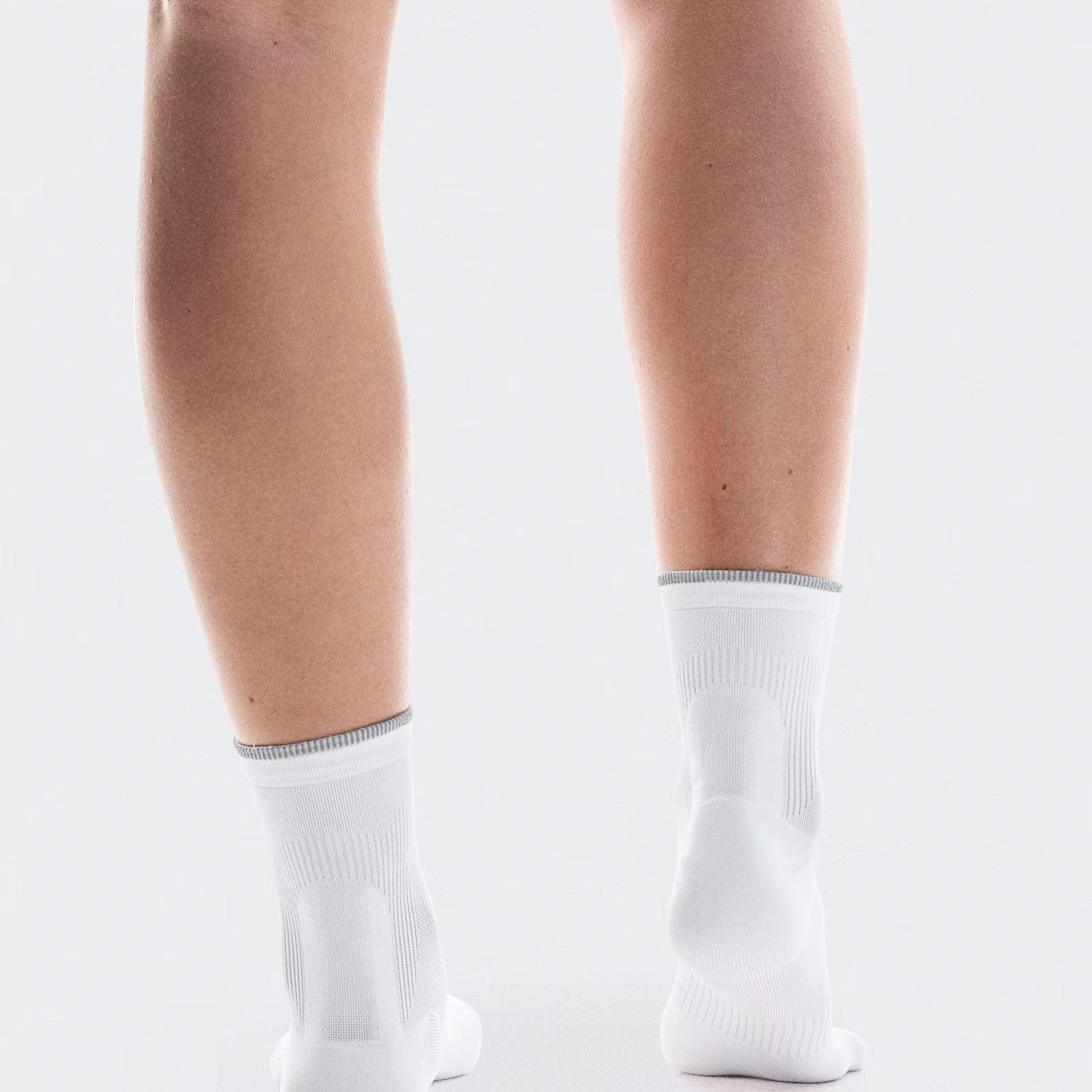 On Elite Run Sock Mid White | Ivory