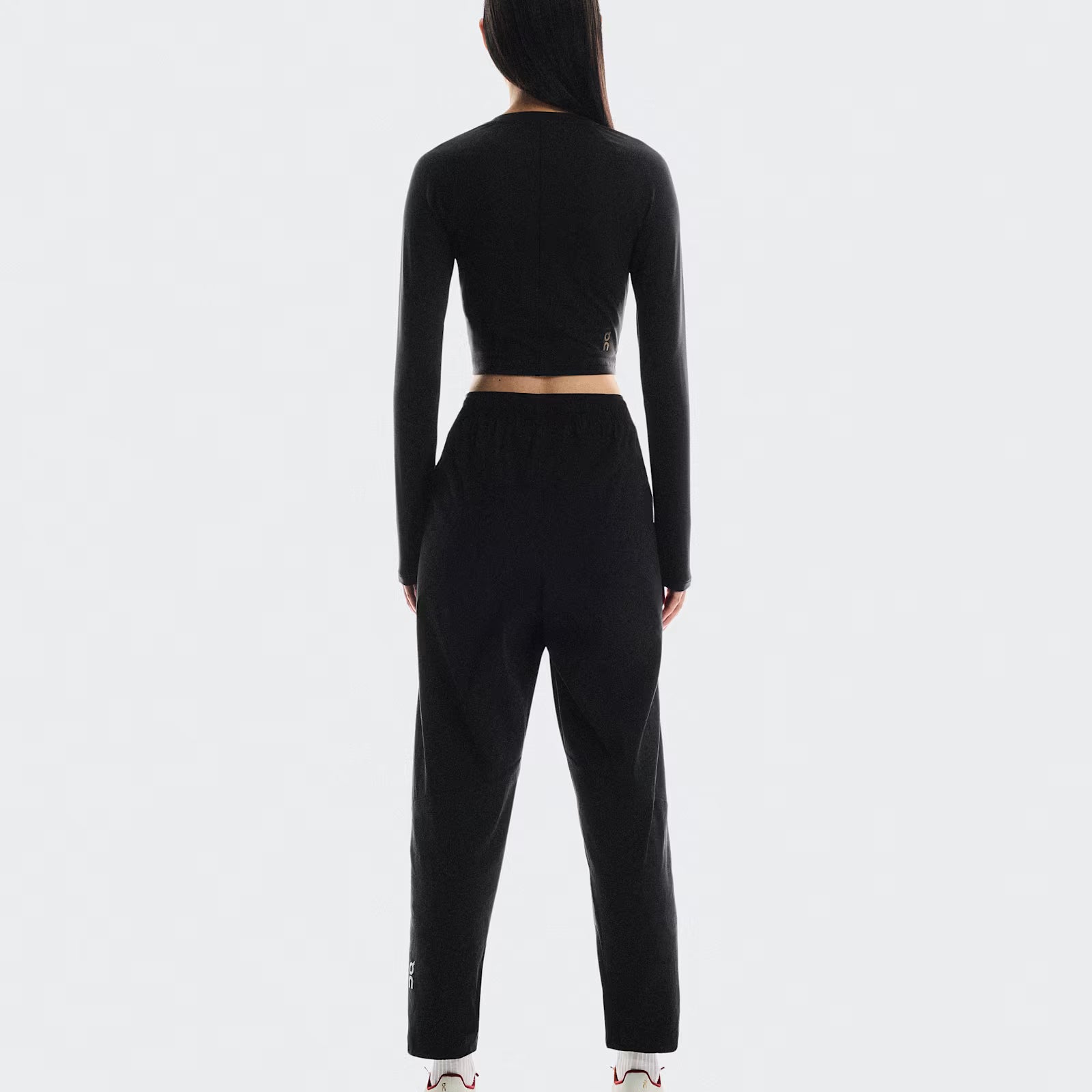 On Studio Long-T Crop Black (Women'S)