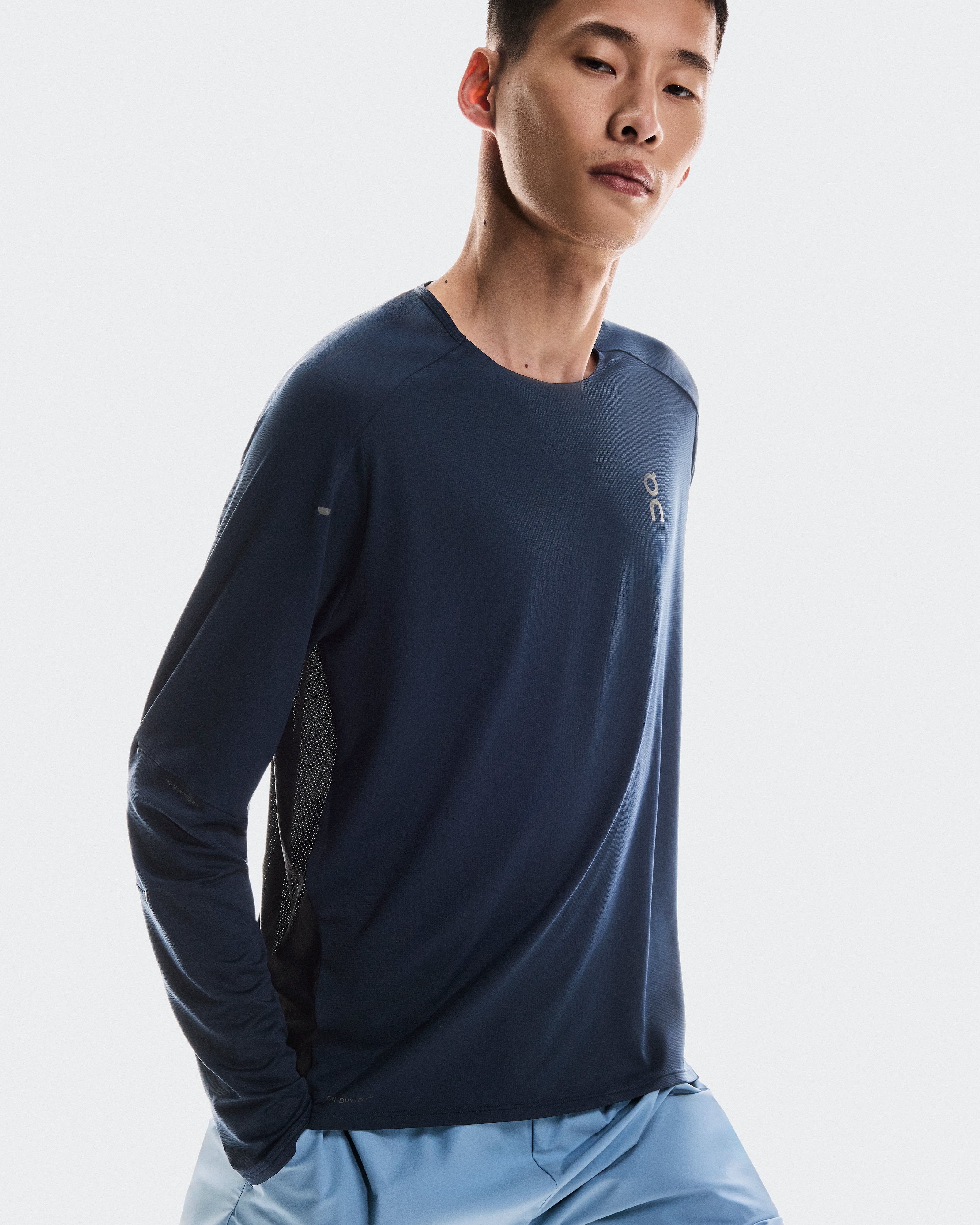On Performance Long-T Navy | Black