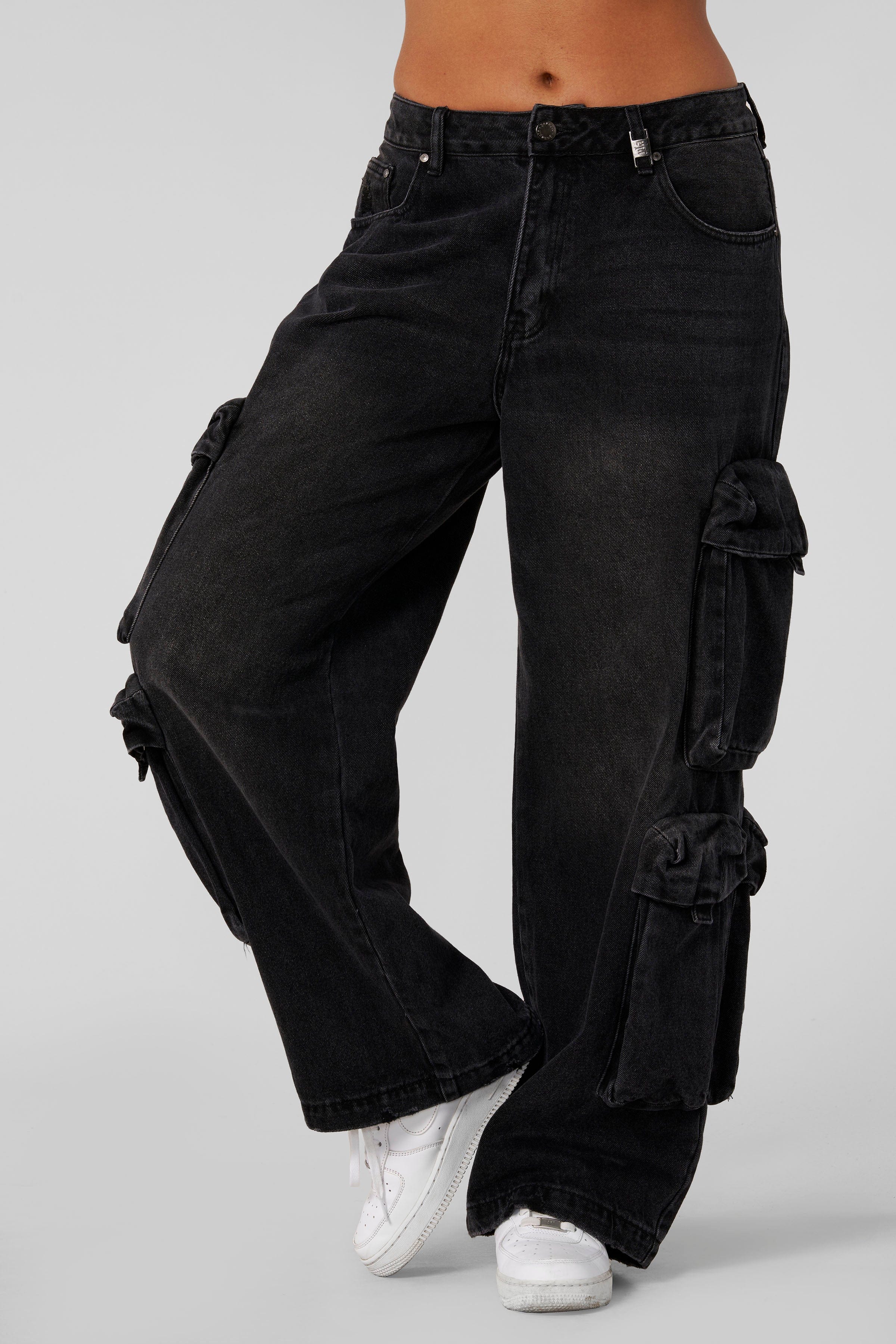 YoungLA W231 - Drift Cargo Jeans Black Wash