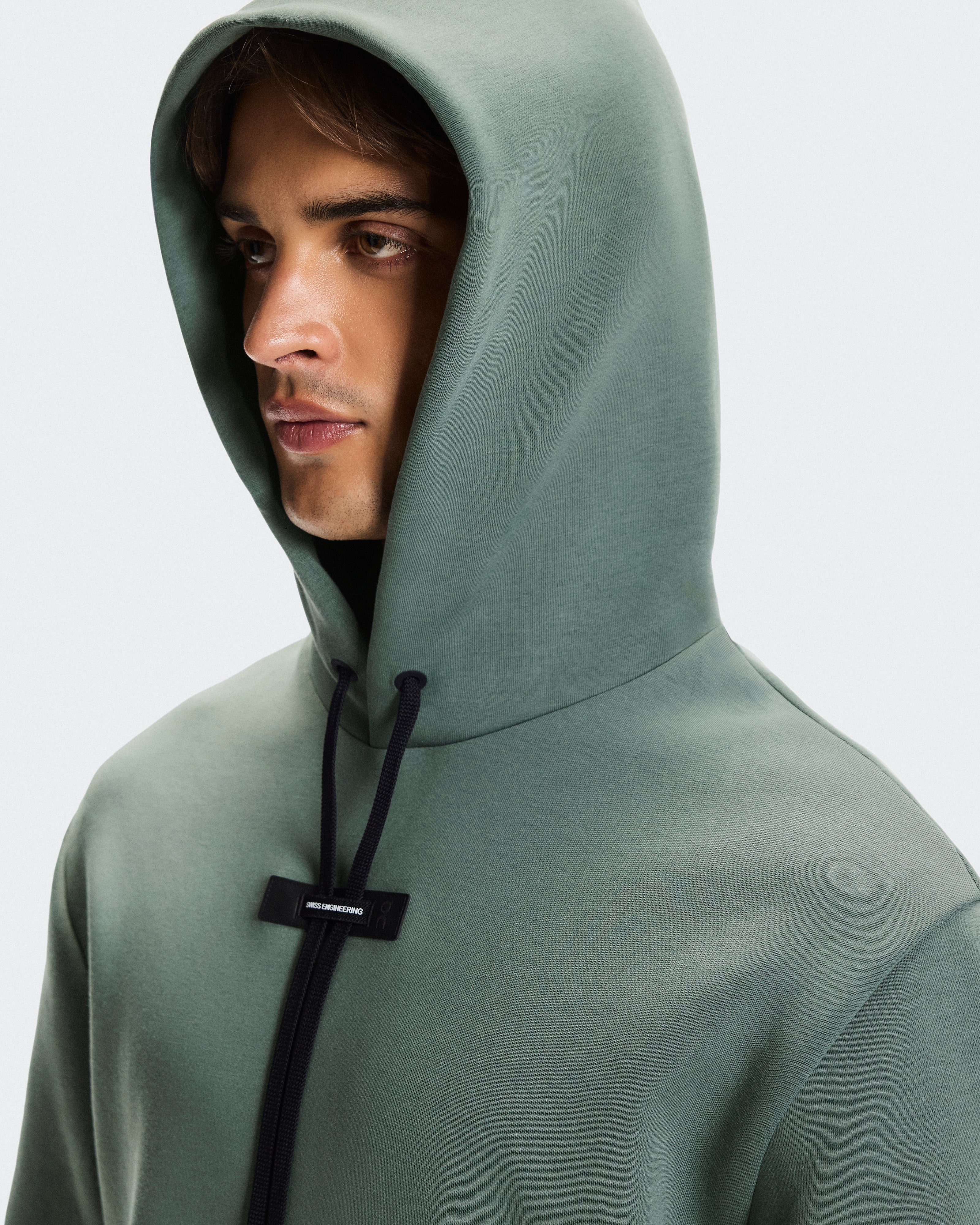 On Focus Tech Hoodie Olive