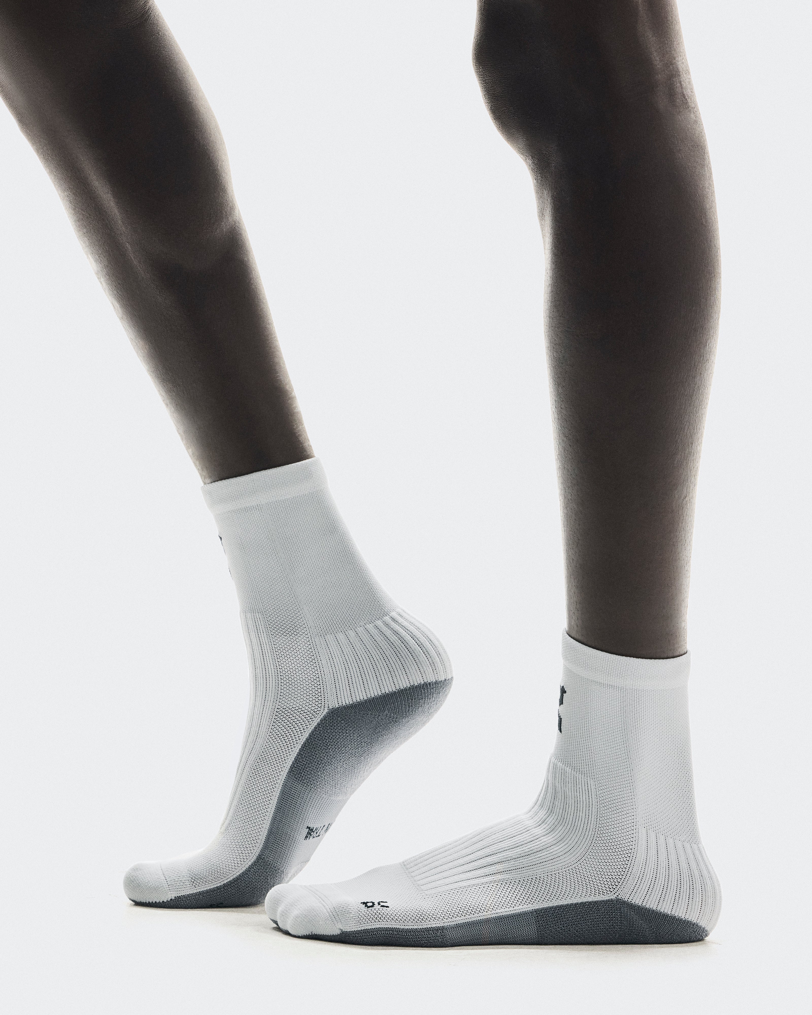 On Trail Sock High 2P Glacier | Dust