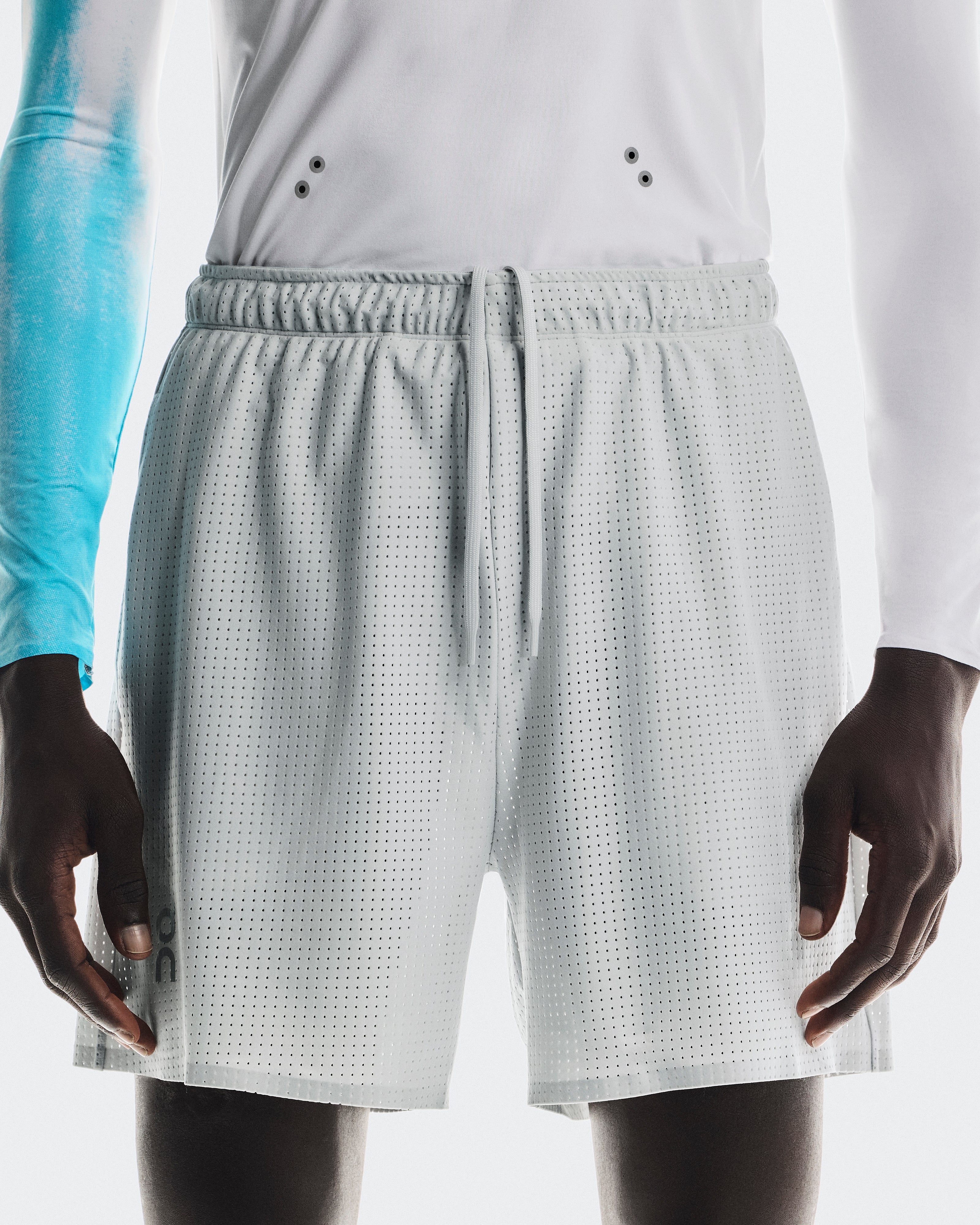 On Pace Mesh Shorts Glacier