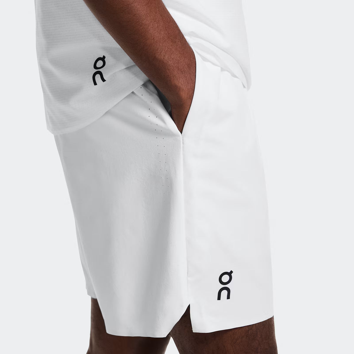 On 7" Court Shorts White