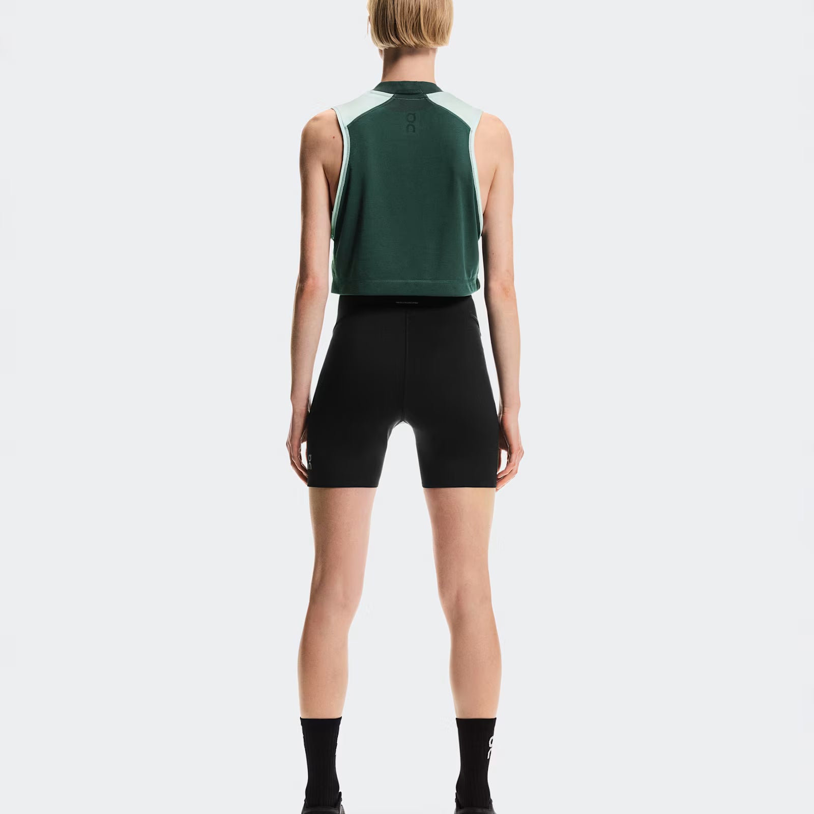 On Train Volt Tank Obsidian (Women'S)