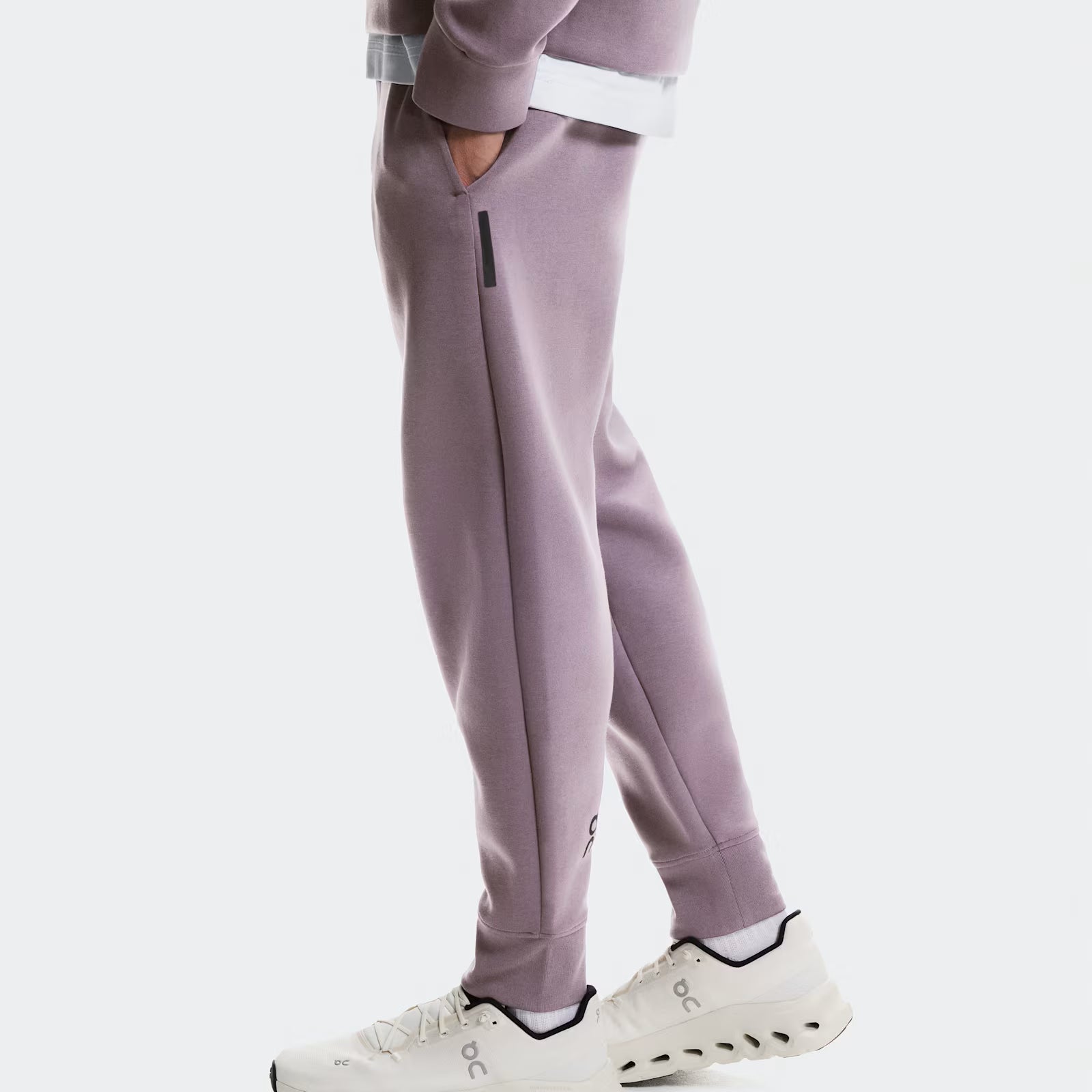 On Focus Tech Sweatpants Dewberry