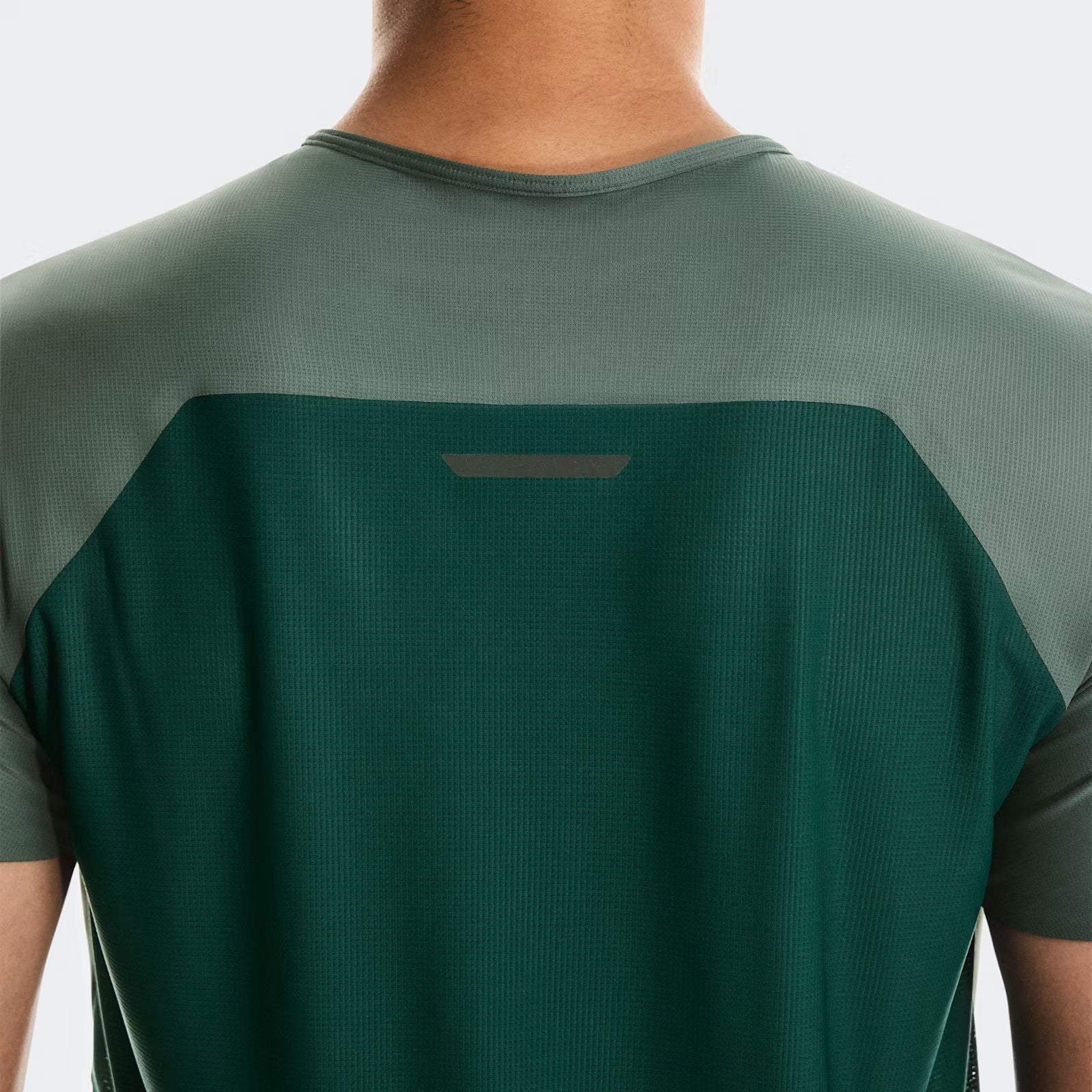 On Performance-T Olive | Spirulina