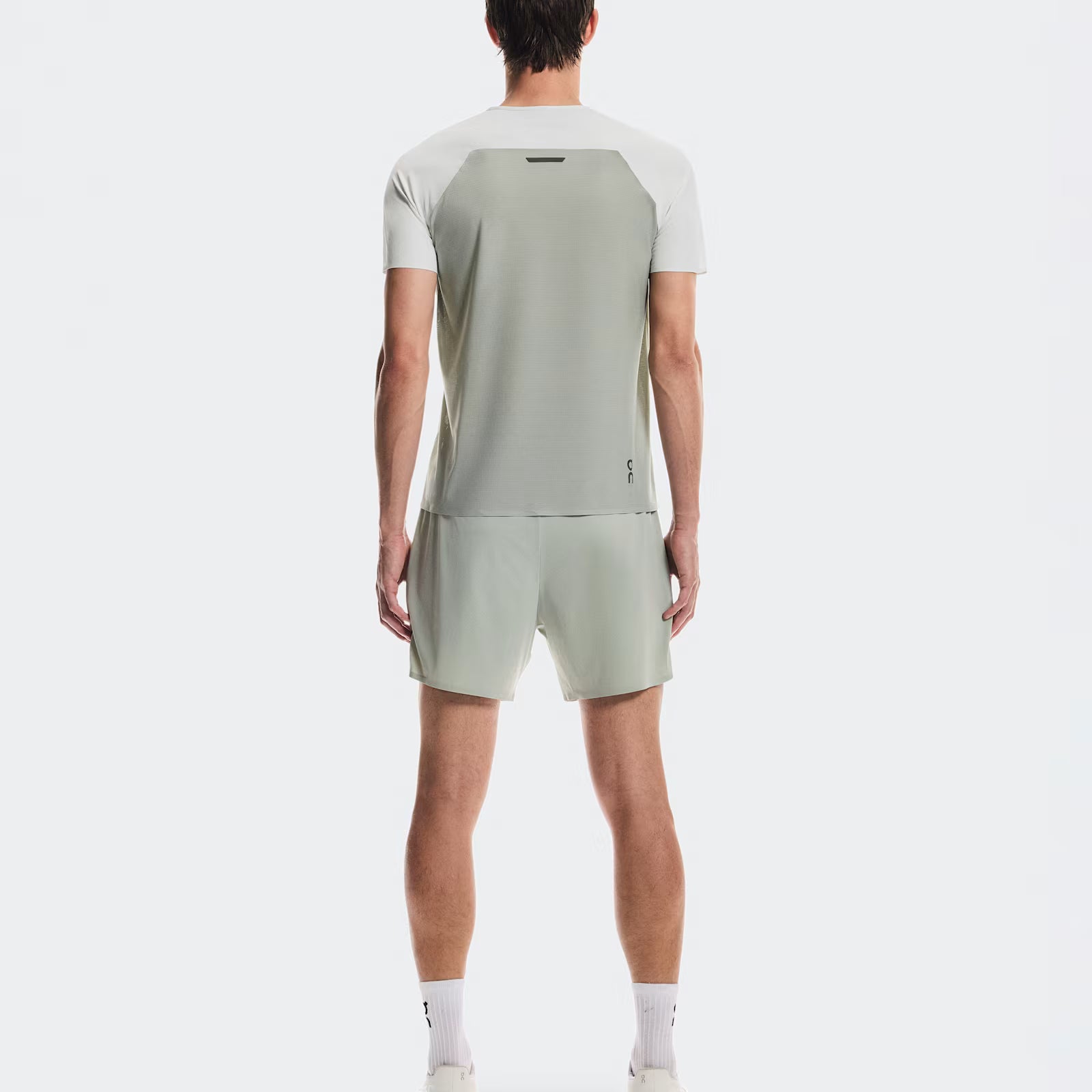 On 5" Performance Shorts Tin