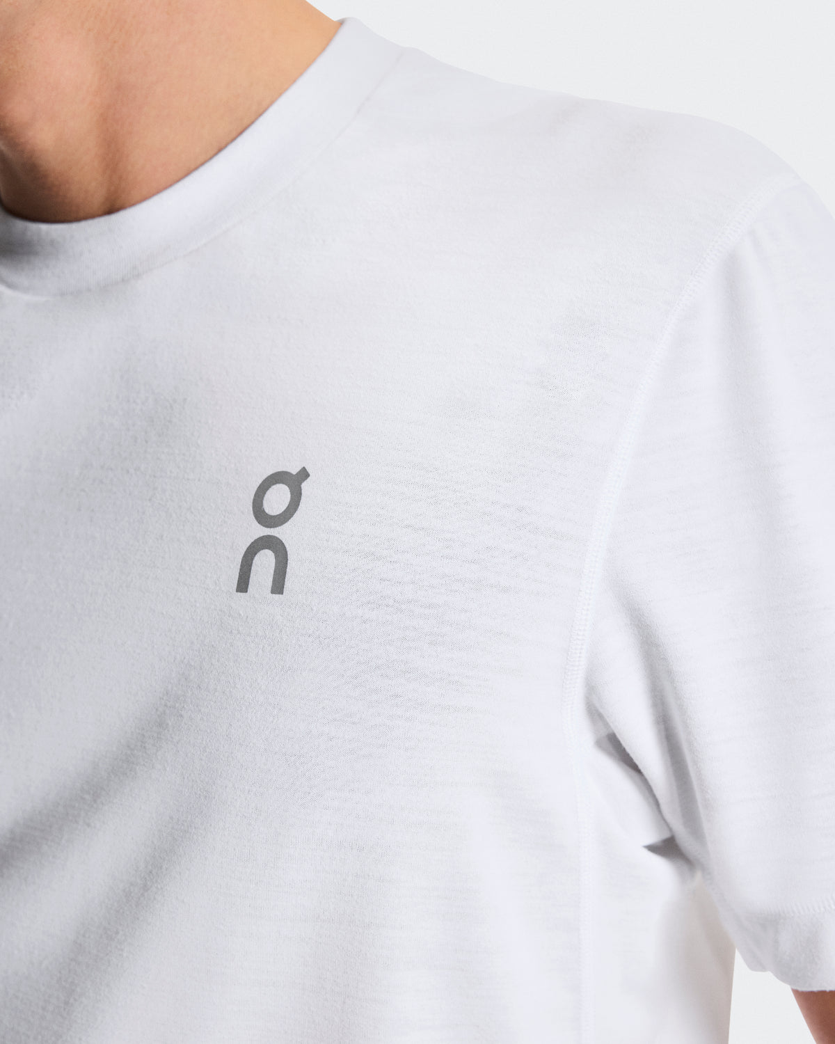 On Train-T Graphic White