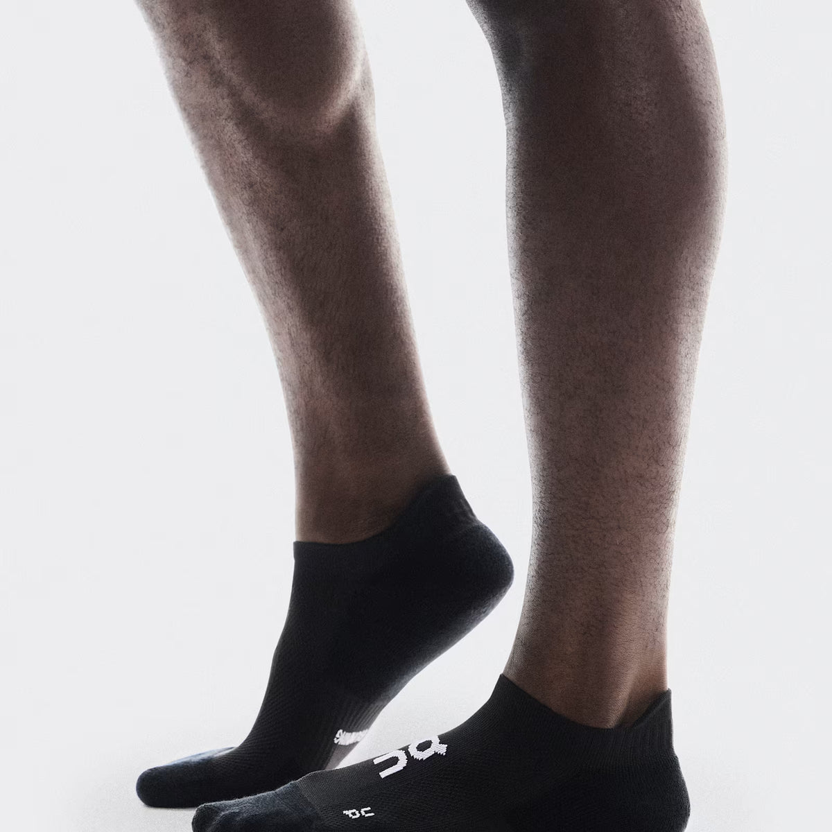 On Core Run Sock Low 2P Black