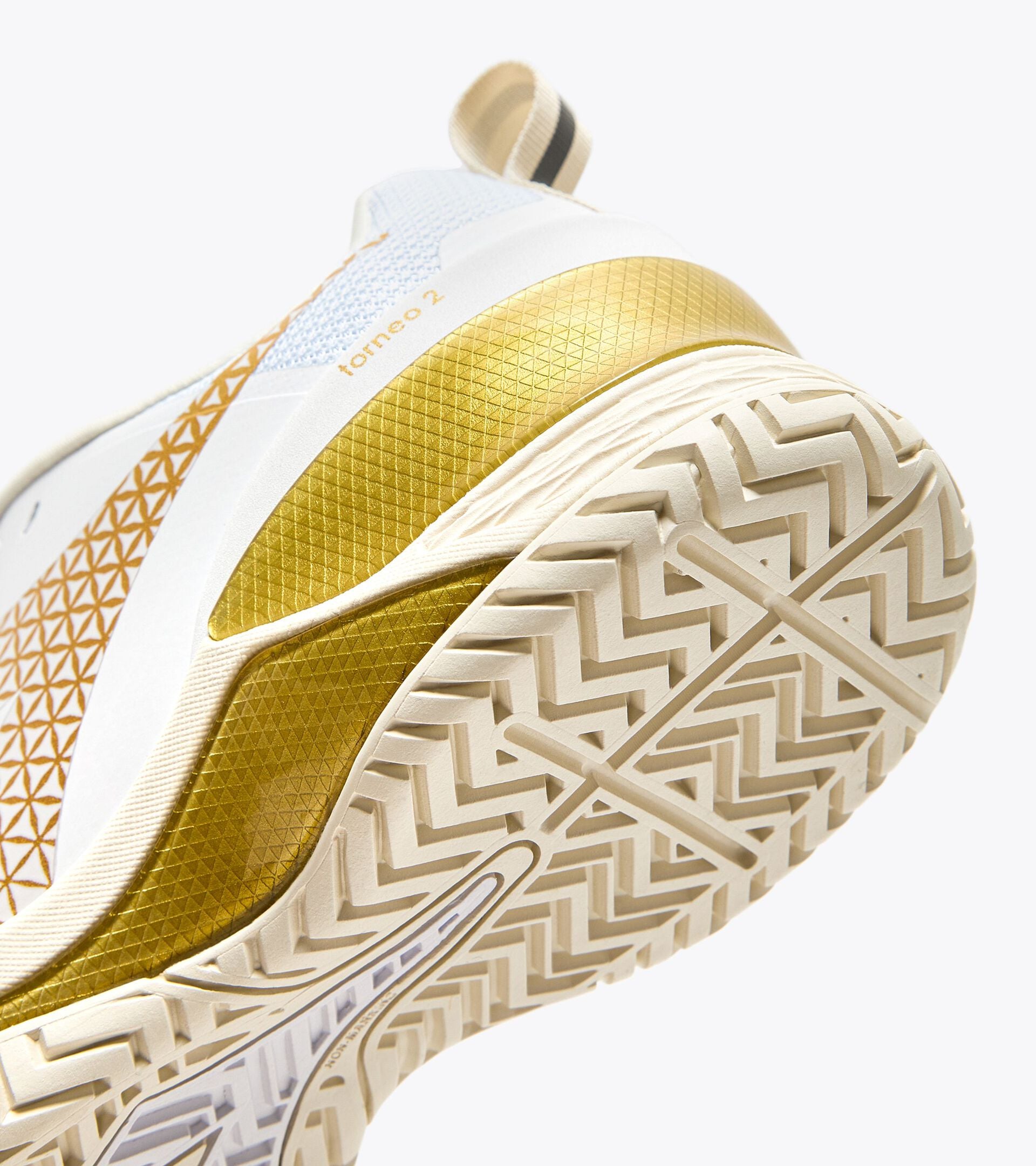 Diadora Blushield Torneo 2 W Ag White/Gold