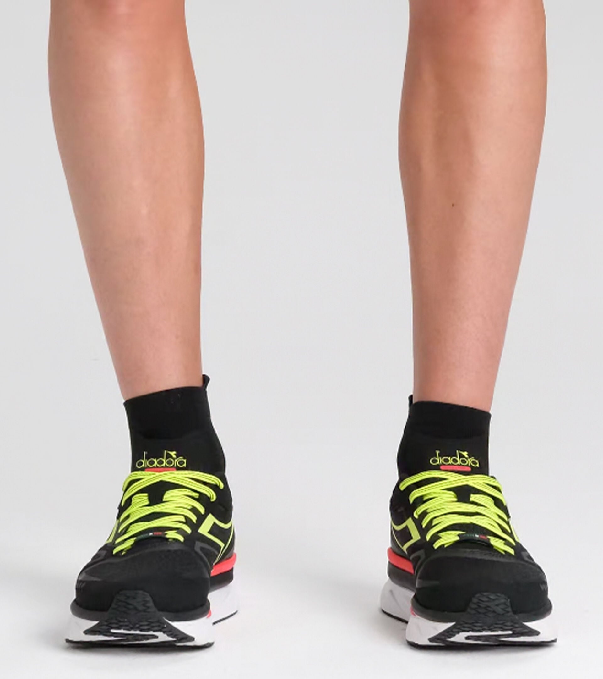 Diadora Atomo V7000-2 Black/Yellow Fluo (C0871)
