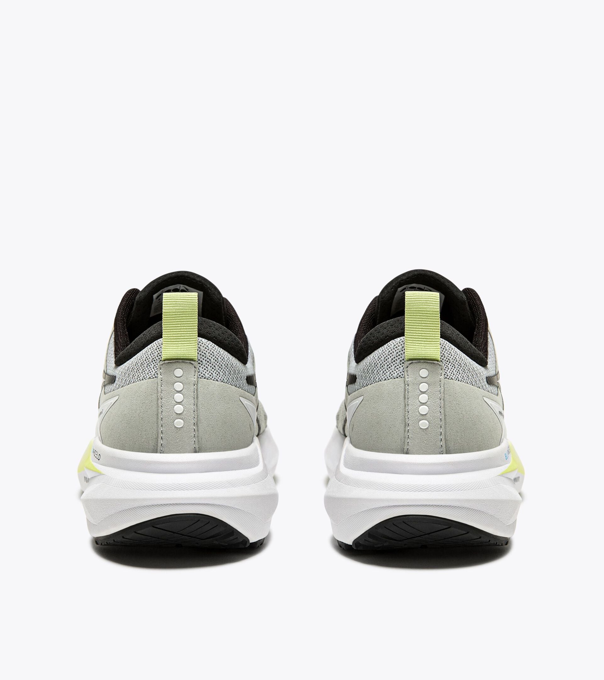Diadora Mythos Blushield Vigore 3 W Silver Dd/White/Black