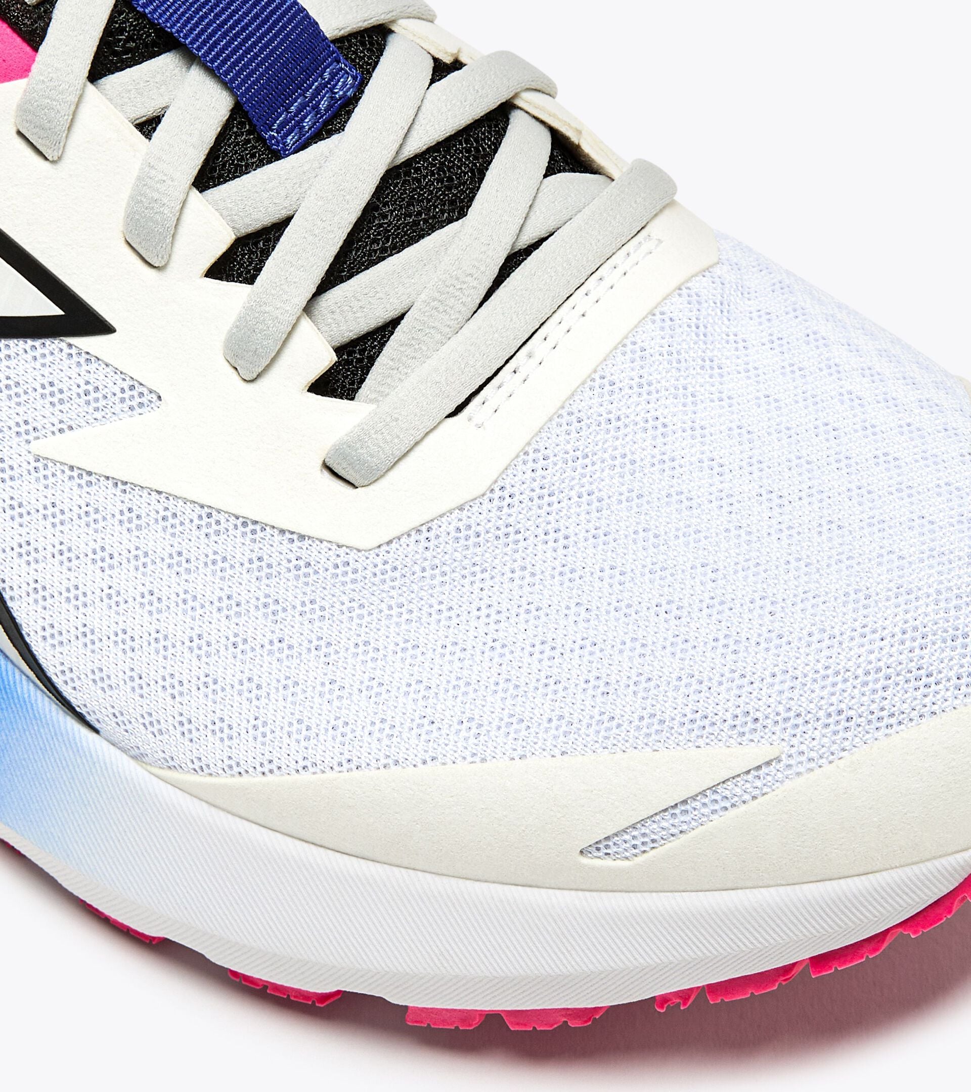 Diadora Mythos Blushield Vigore 3 White/Black/Silver Dd