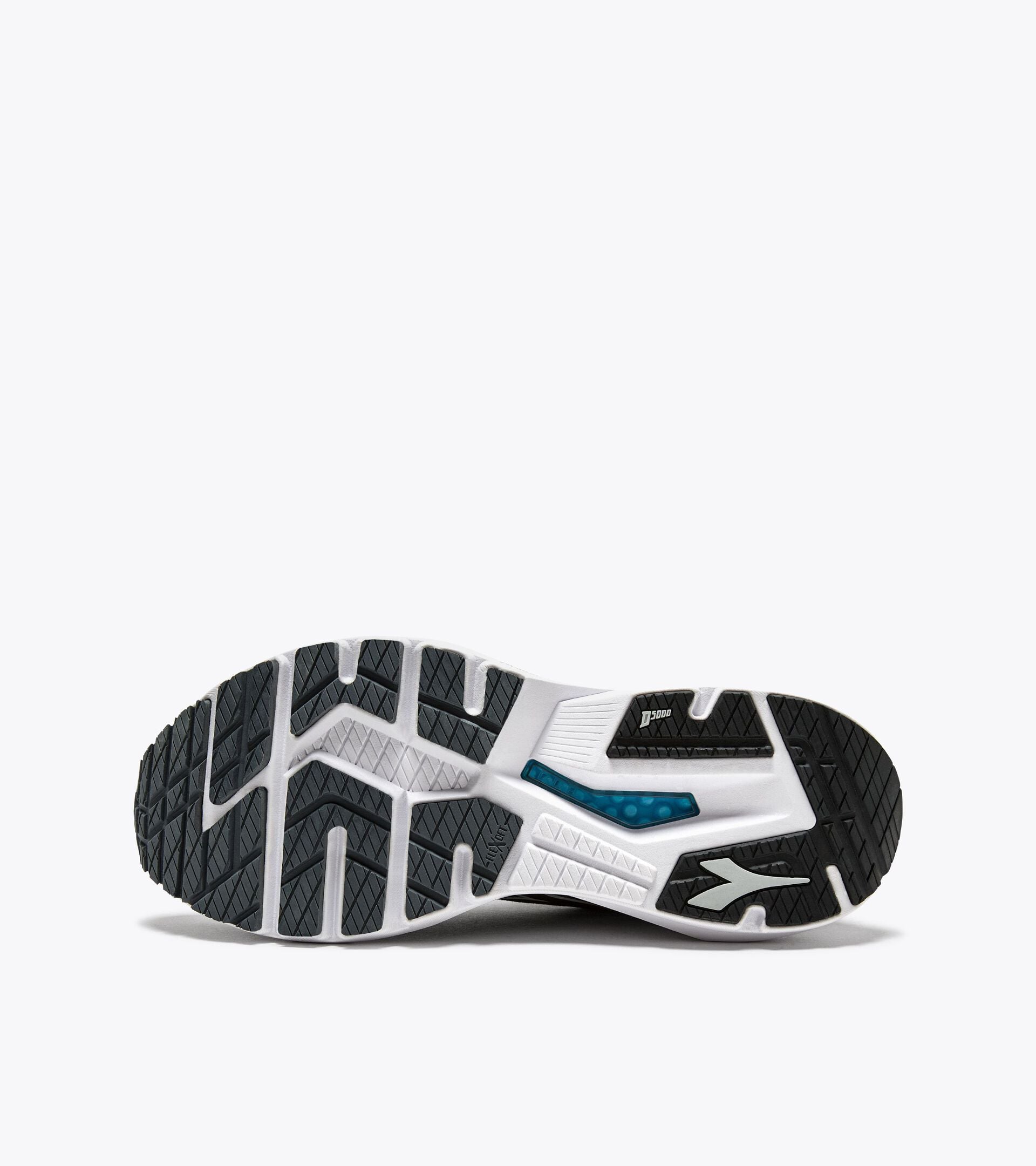 Diadora Mythos Blushield Vigore 3 Wide Black/White (C7406)