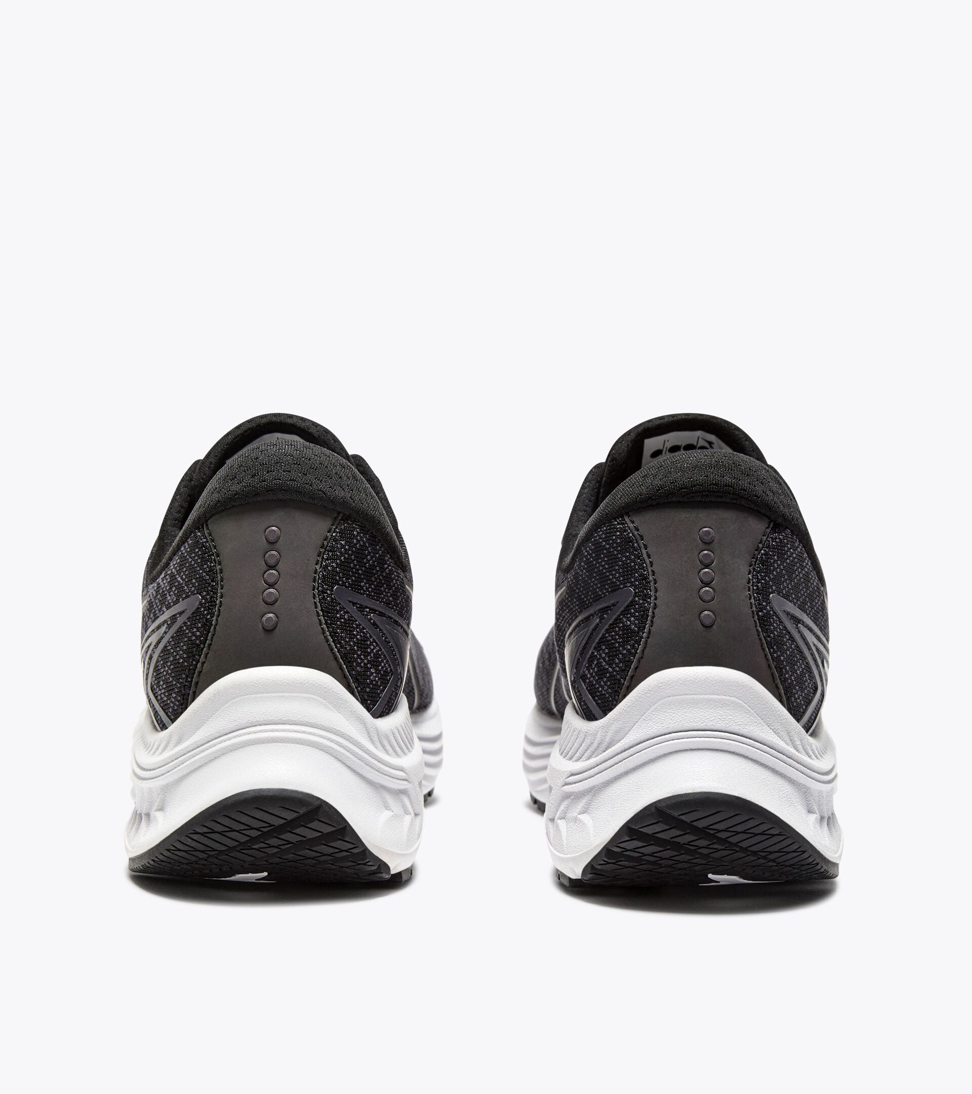 Diadora Mythos Blushield 10 Vortice Hip W Black/White (C7406)
