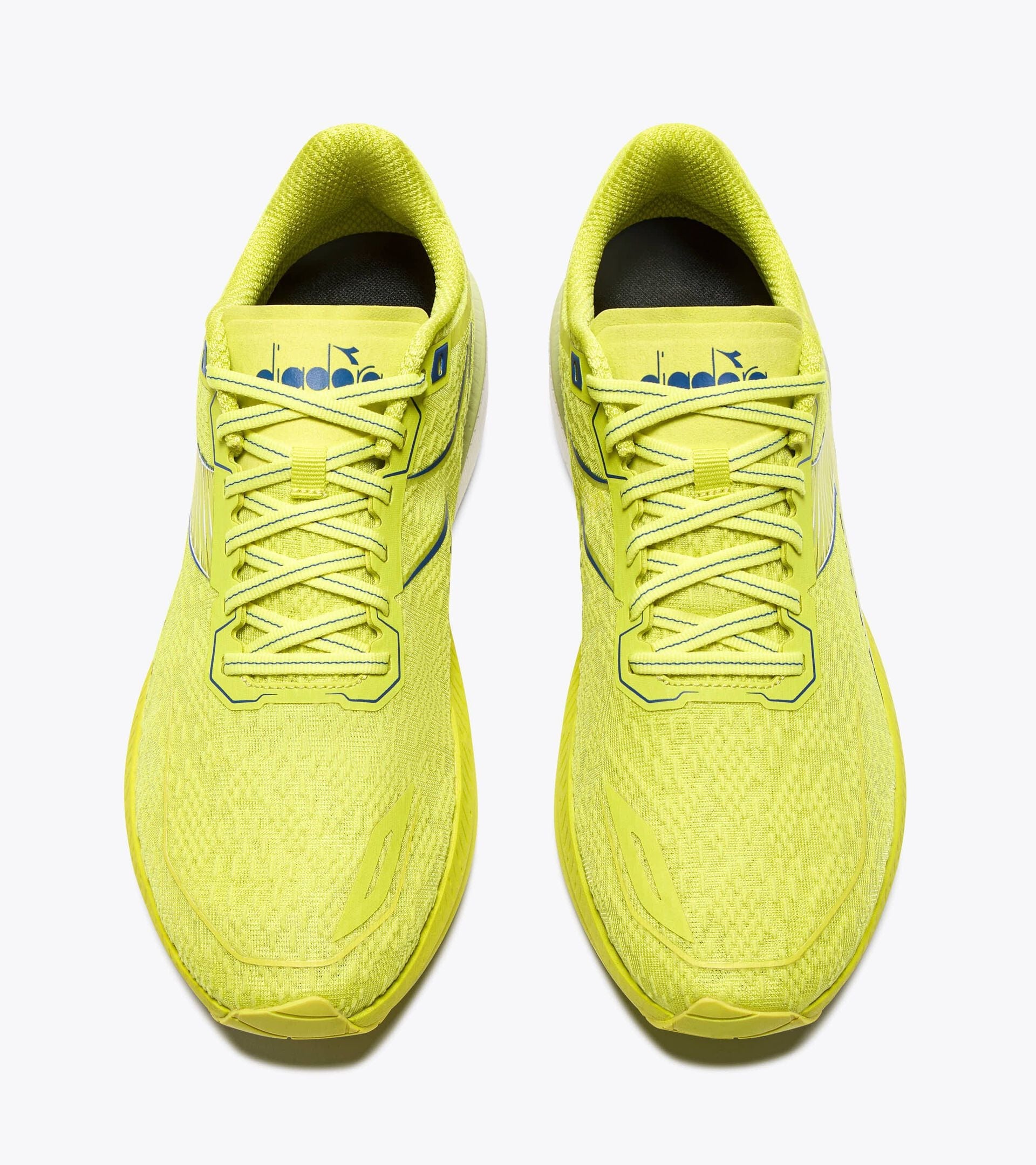Diadora Mythos Blushield Volo 5 Sulphur Spring/Surf The Web