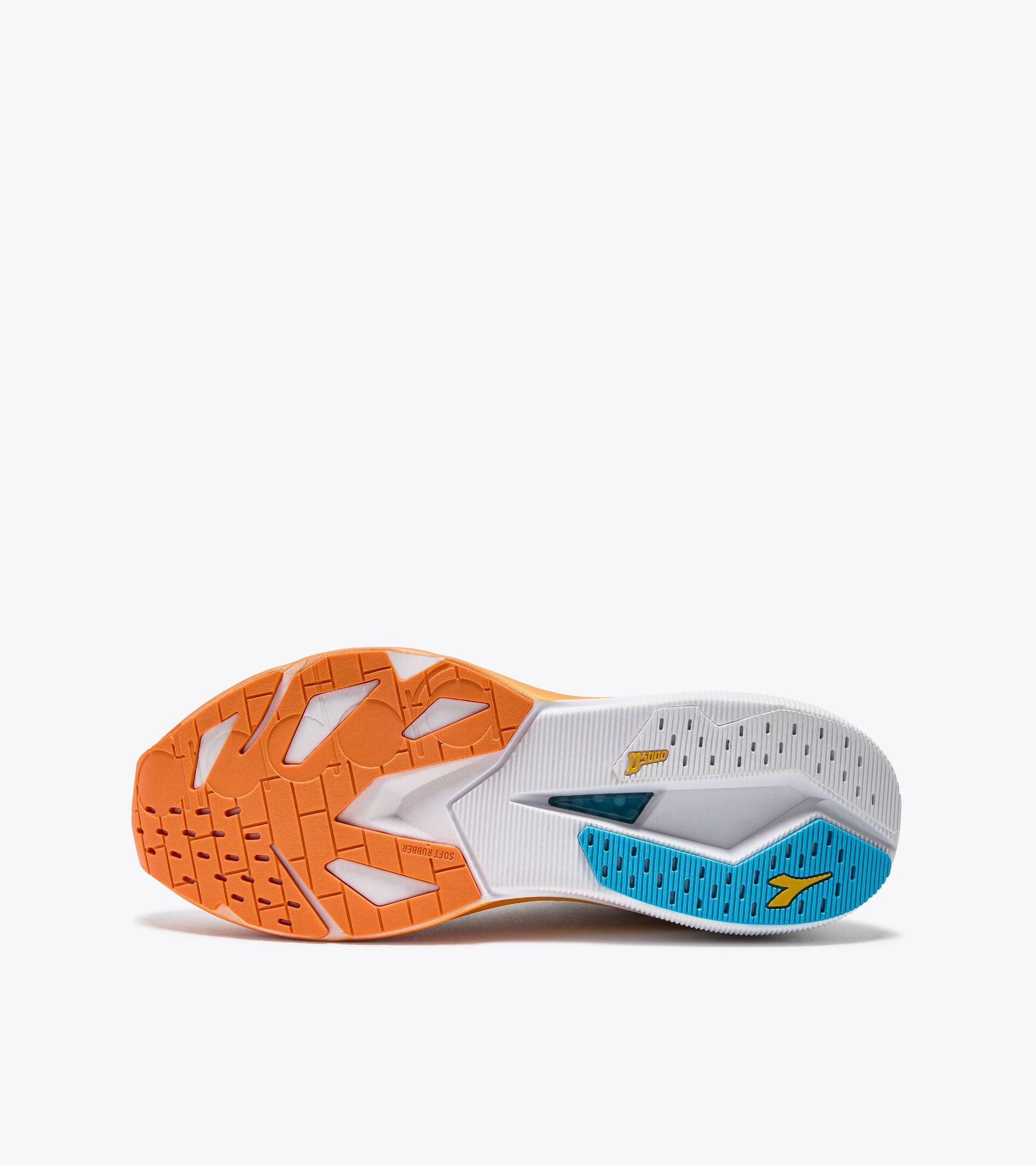Diadora Mythos Blushield Volo 5 White/Nectarine/Lemon Chrome