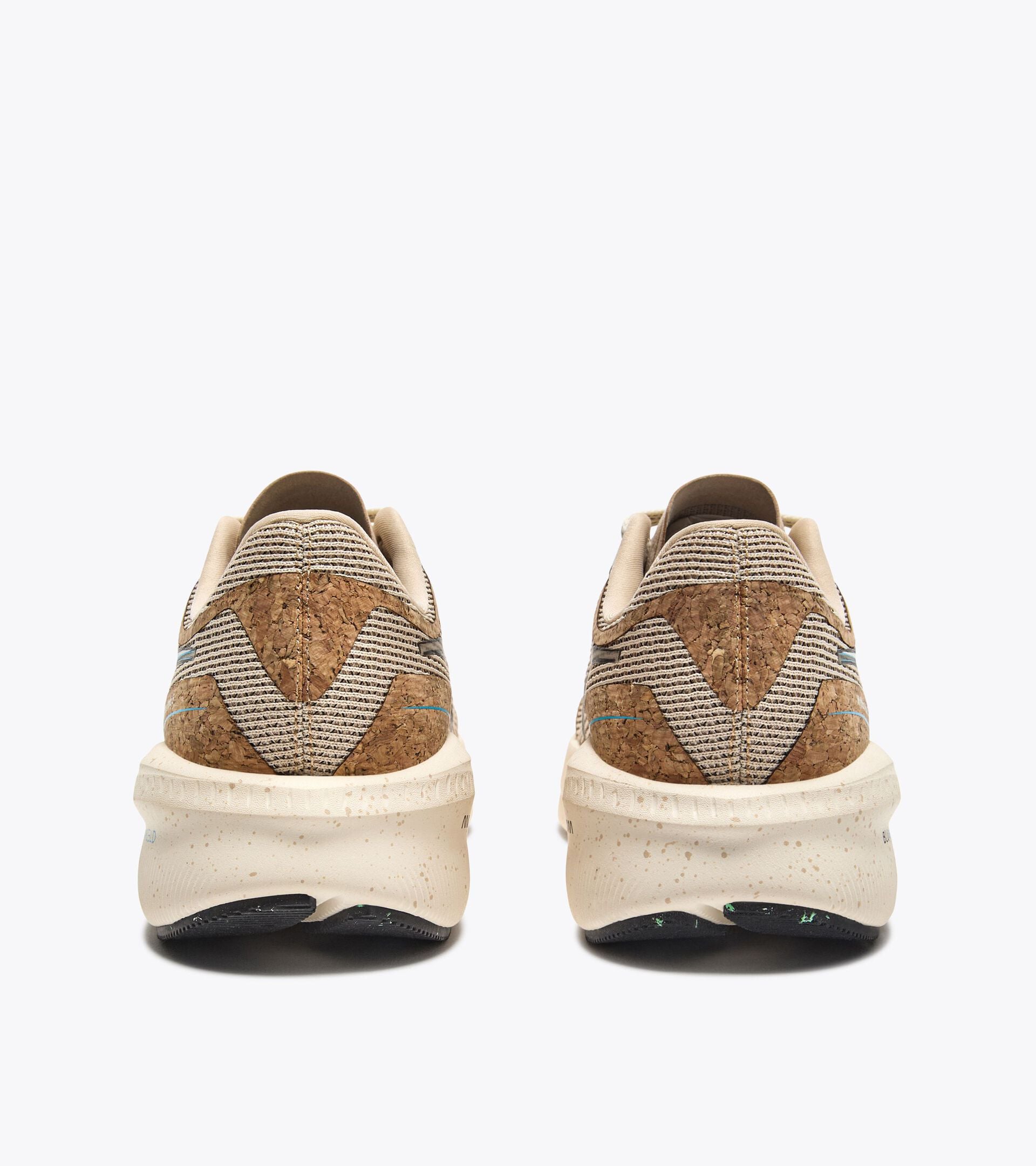 Diadora Mythos Blushield Volo 5 W 2030 Beige/Whisper White