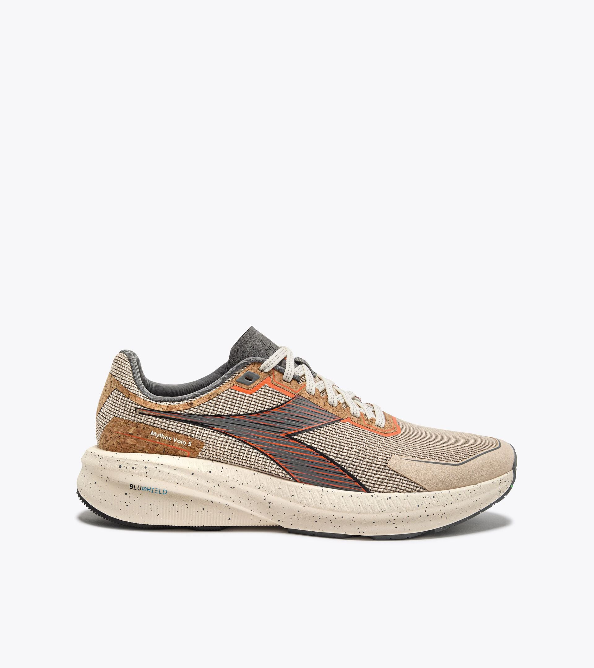 Diadora Mythos Blushield Volo 5 2030 Beige/Steel Gray