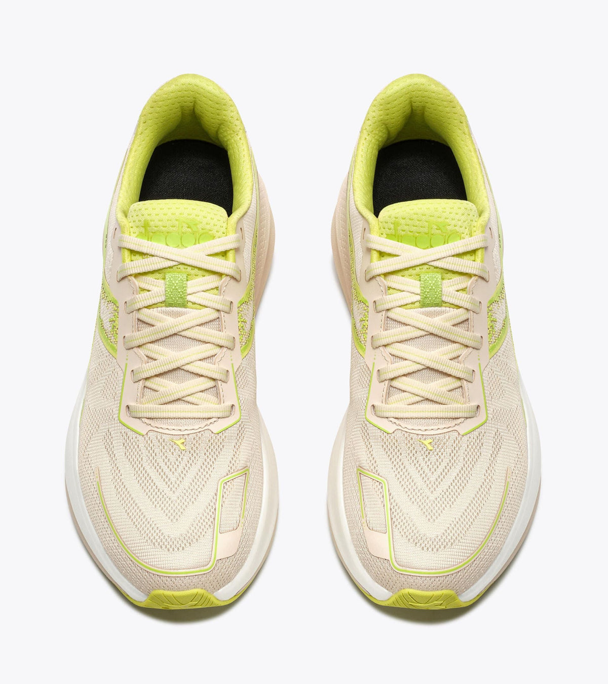 Diadora Mythos Blushield Vigore V W Buttercream /Minced Quince
