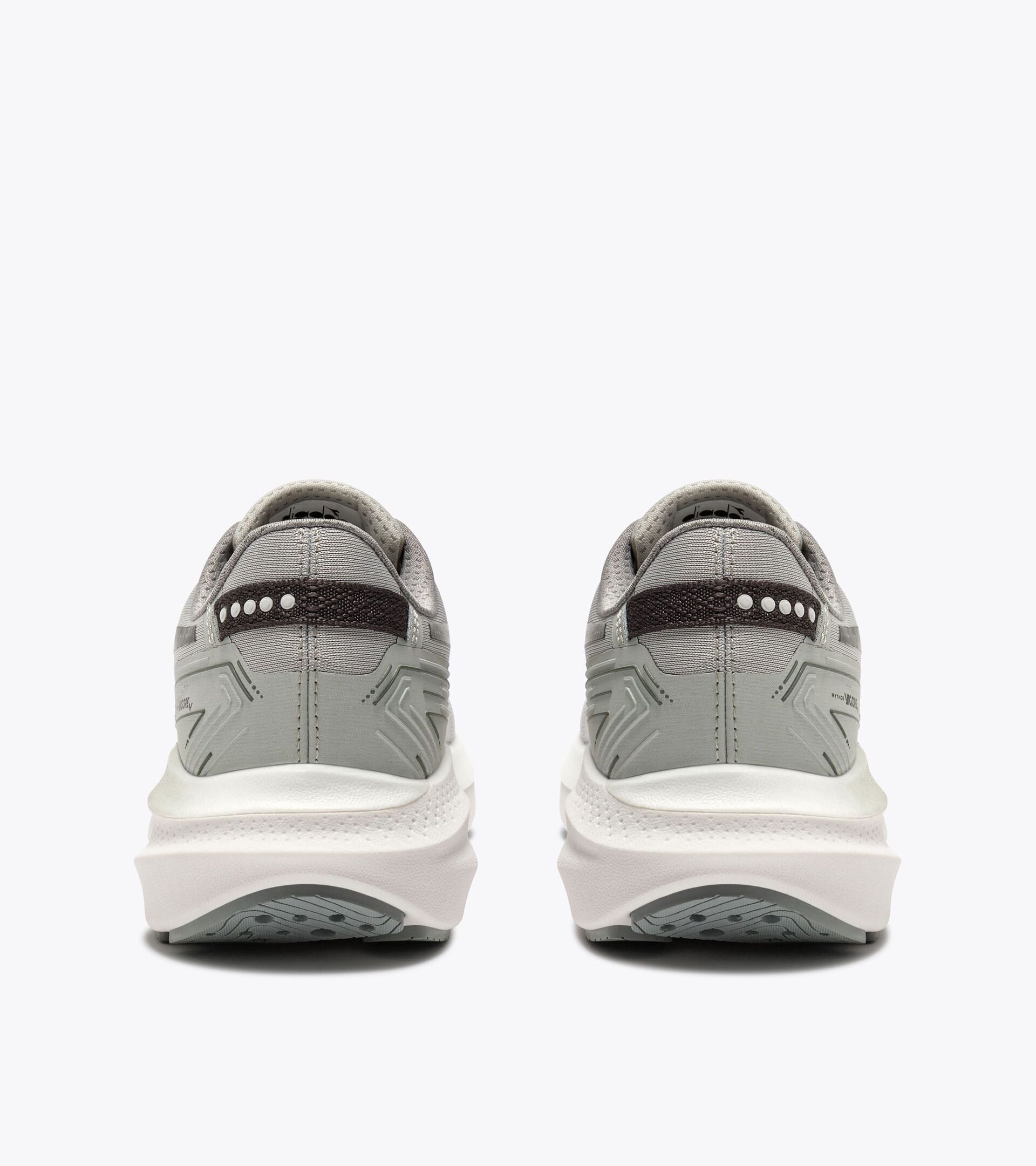 Diadora Mythos Blushield Vigore V W Silver /Forged Iron
