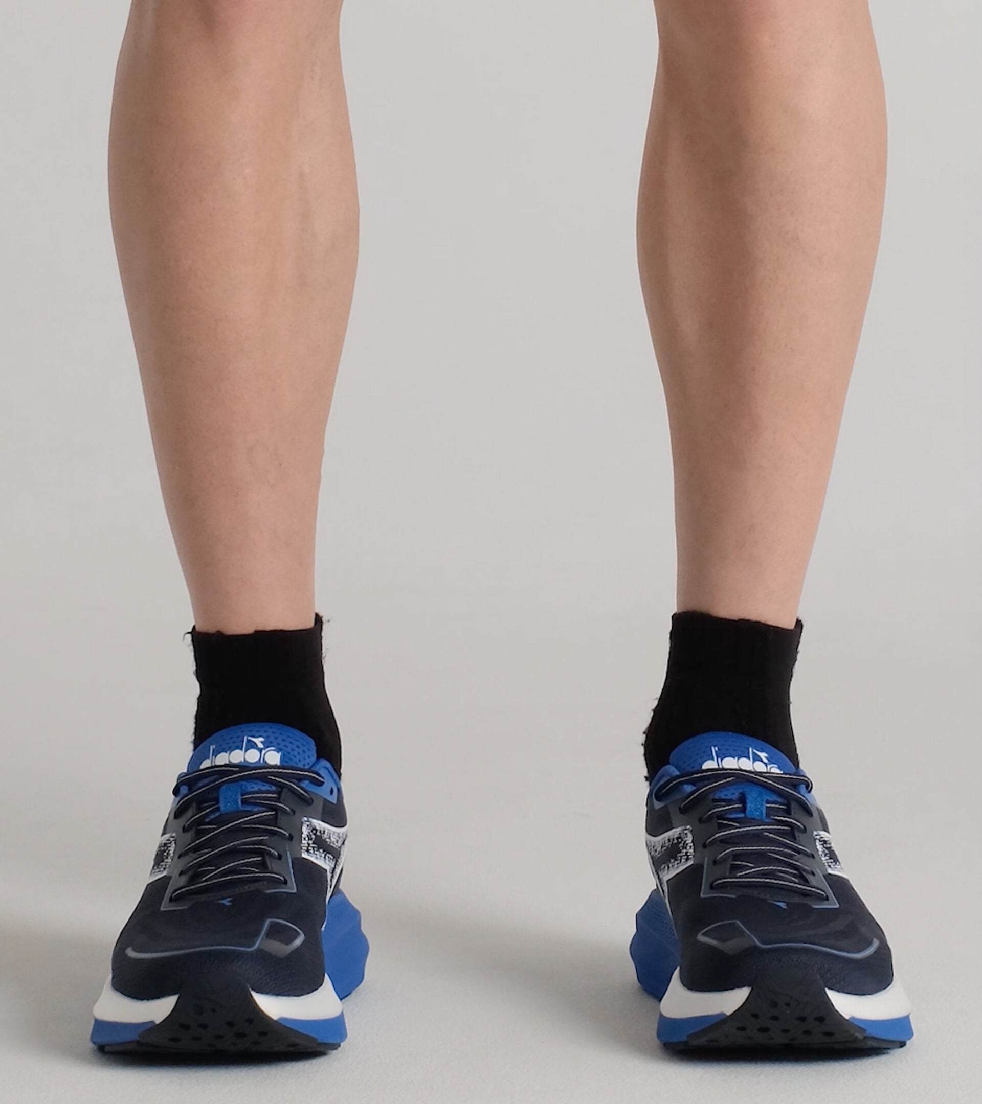 Diadora Mythos Blushield Vigore V Blue Corsair/White