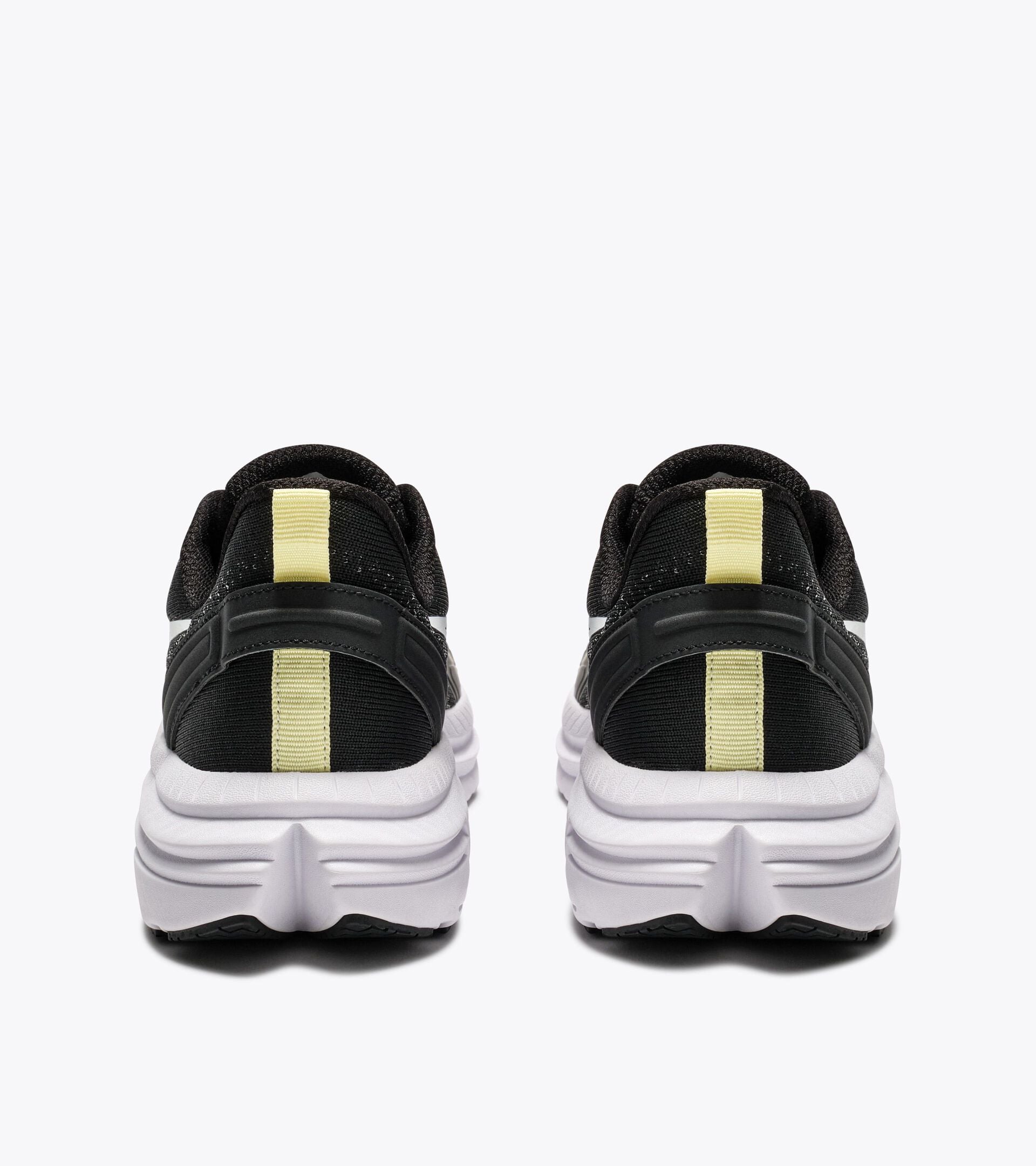 Diadora Passo 6 Black/White (C7406)