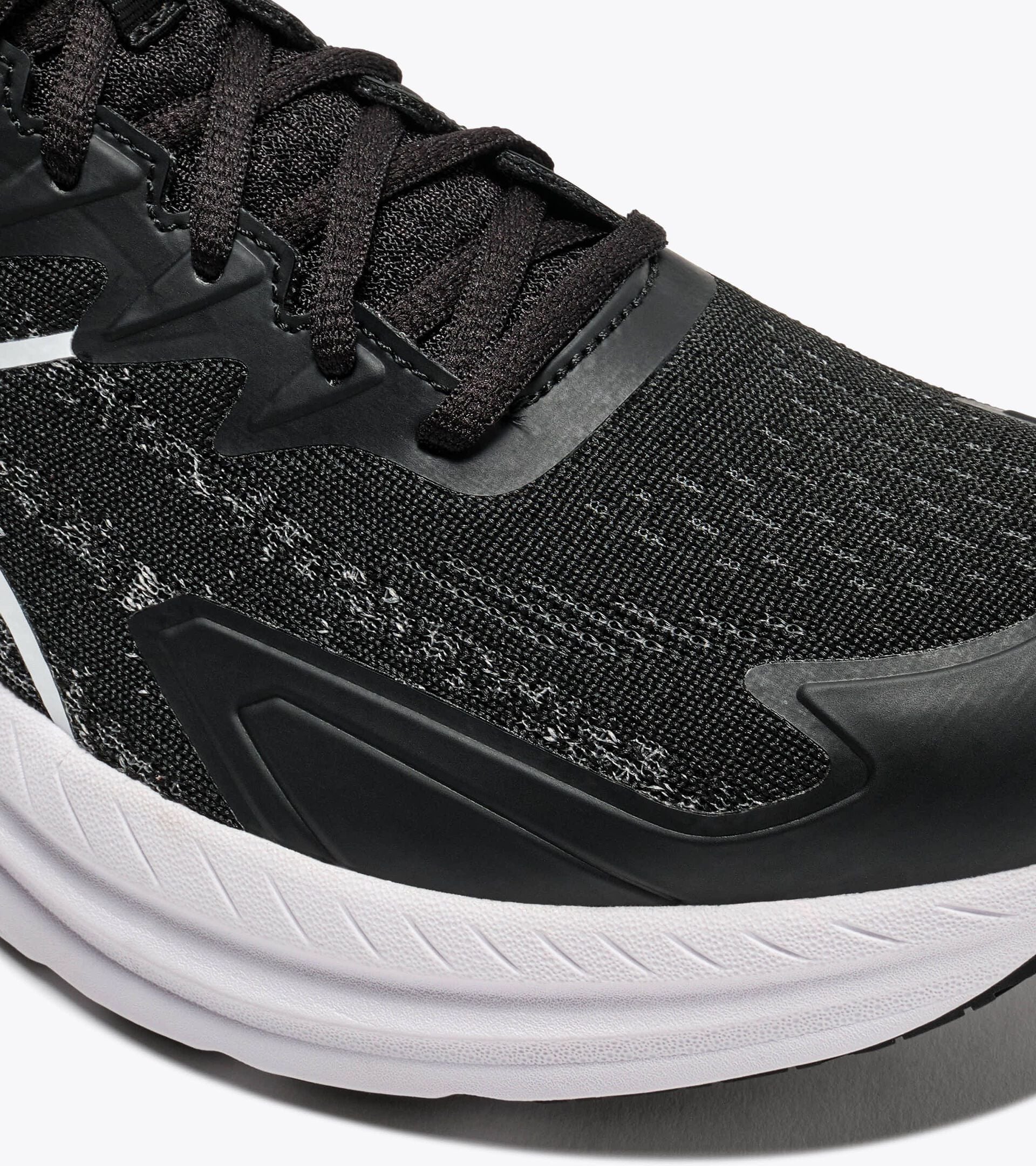 Diadora Passo 6 Black/White (C7406)