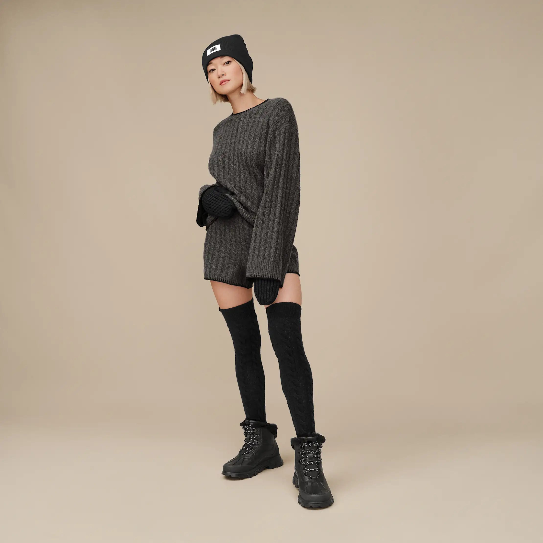 Ugg Chunky Rib Mitten Black