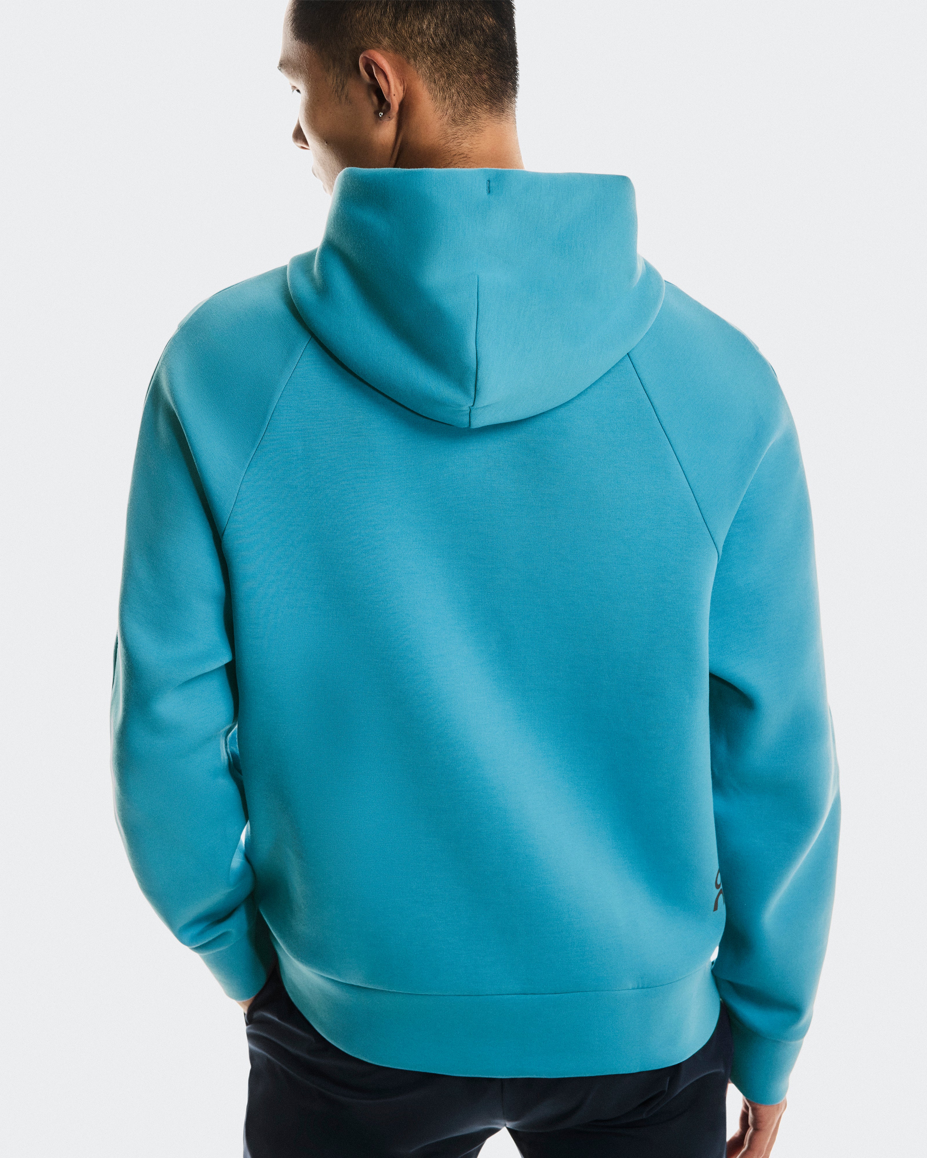 On Focus Tech Hoodie Niagara
