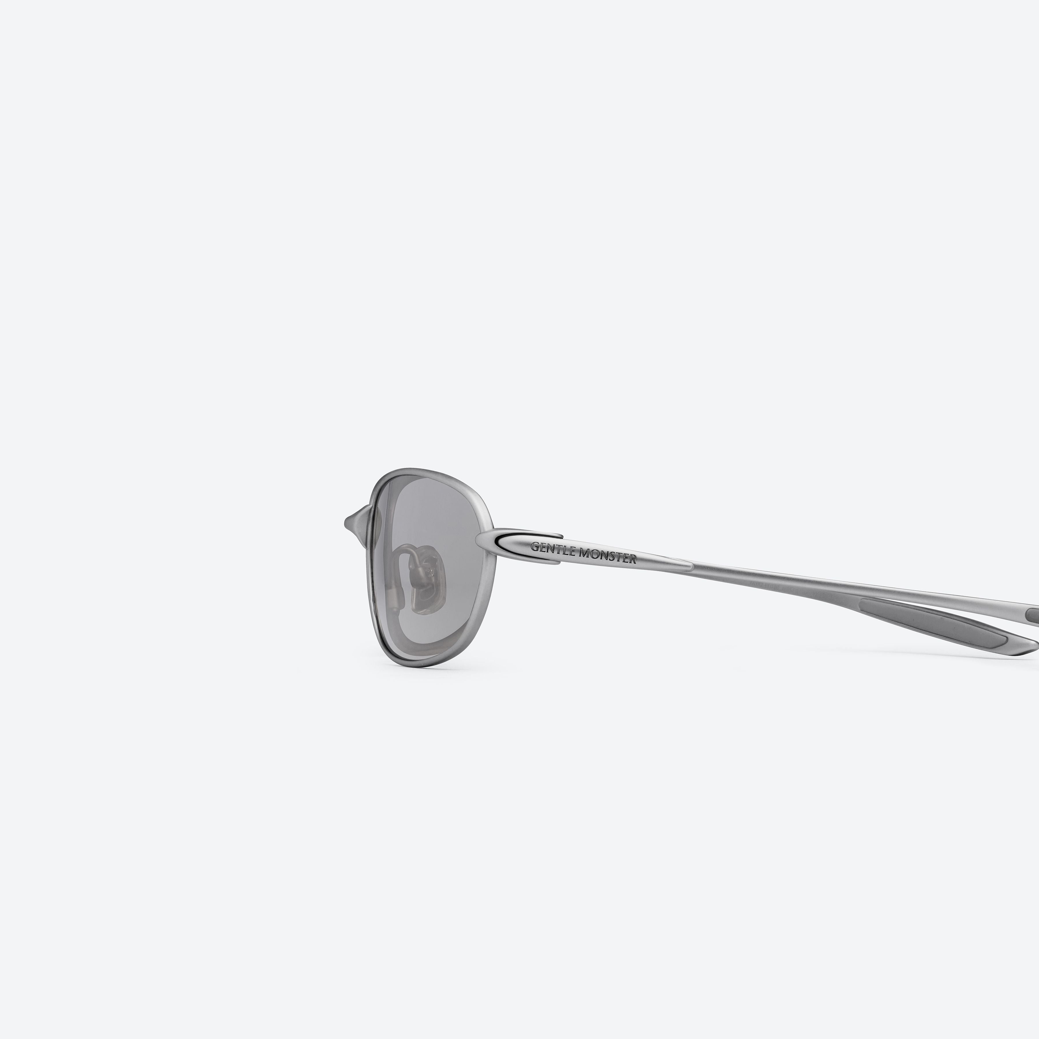 Gentle Monster Pitot M021