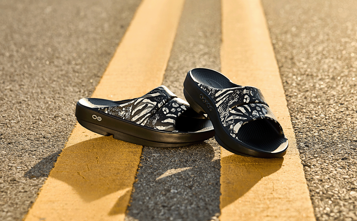 Oofos Women's Limited Slide Combo Camo