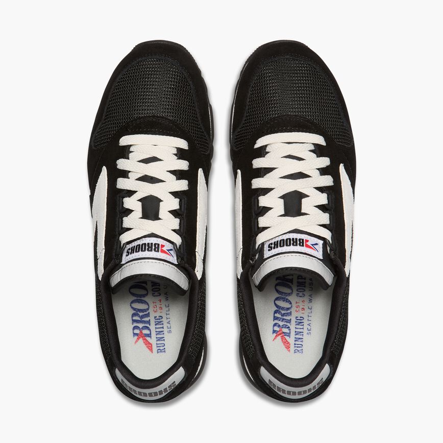 Brooks Chariot Black/White