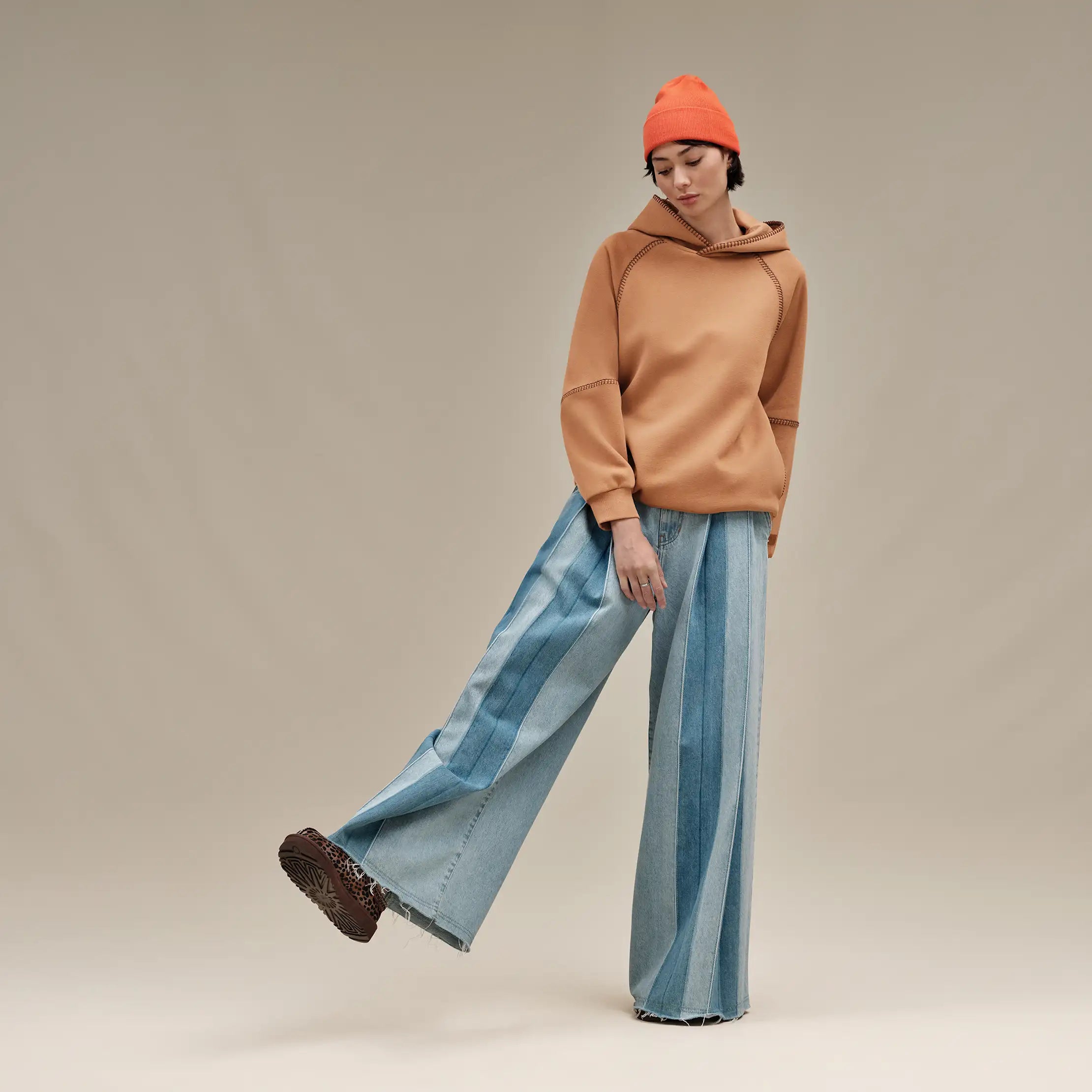 Ugg Classic Hoodie Chestnut