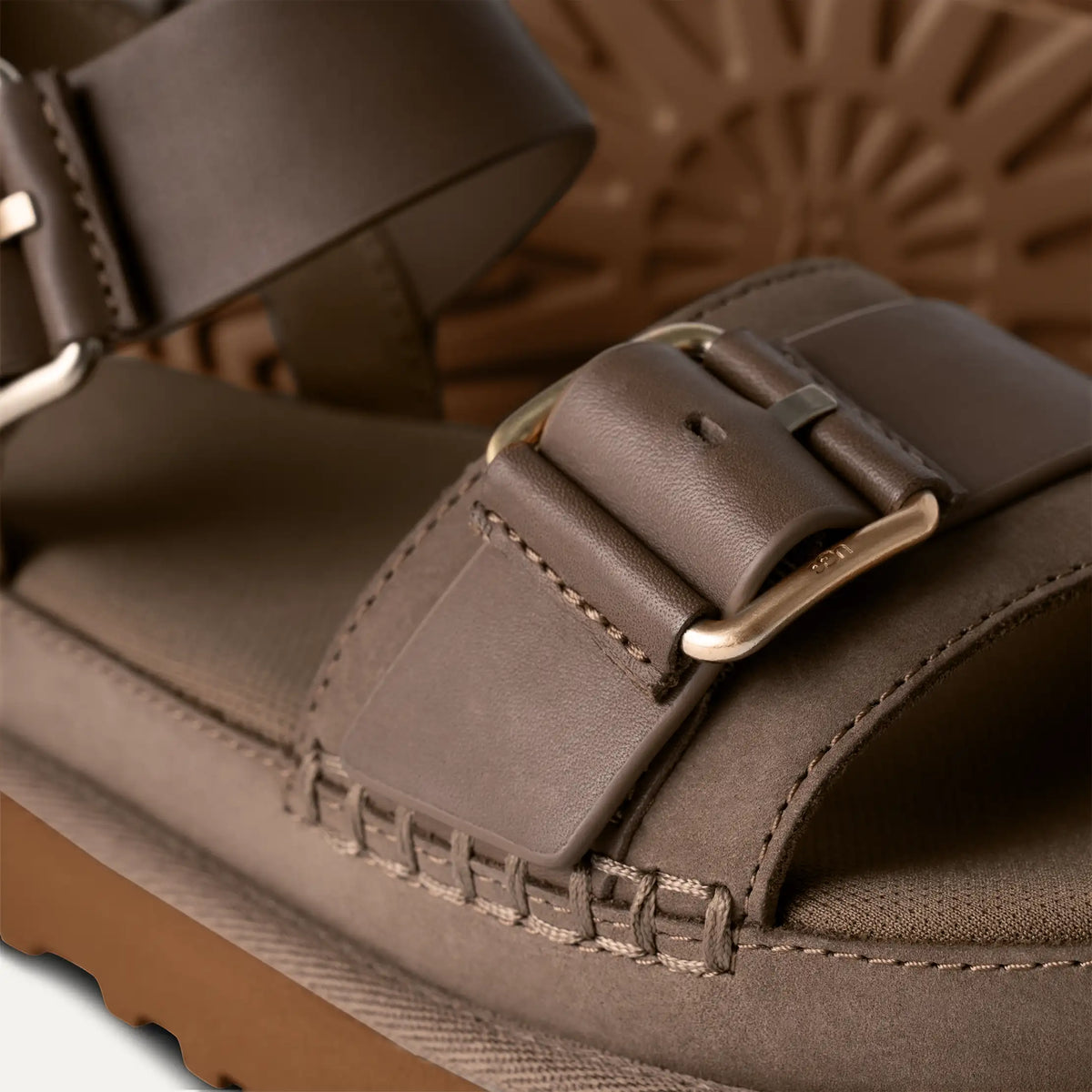 Ugg Goldenstar Villa Molasses