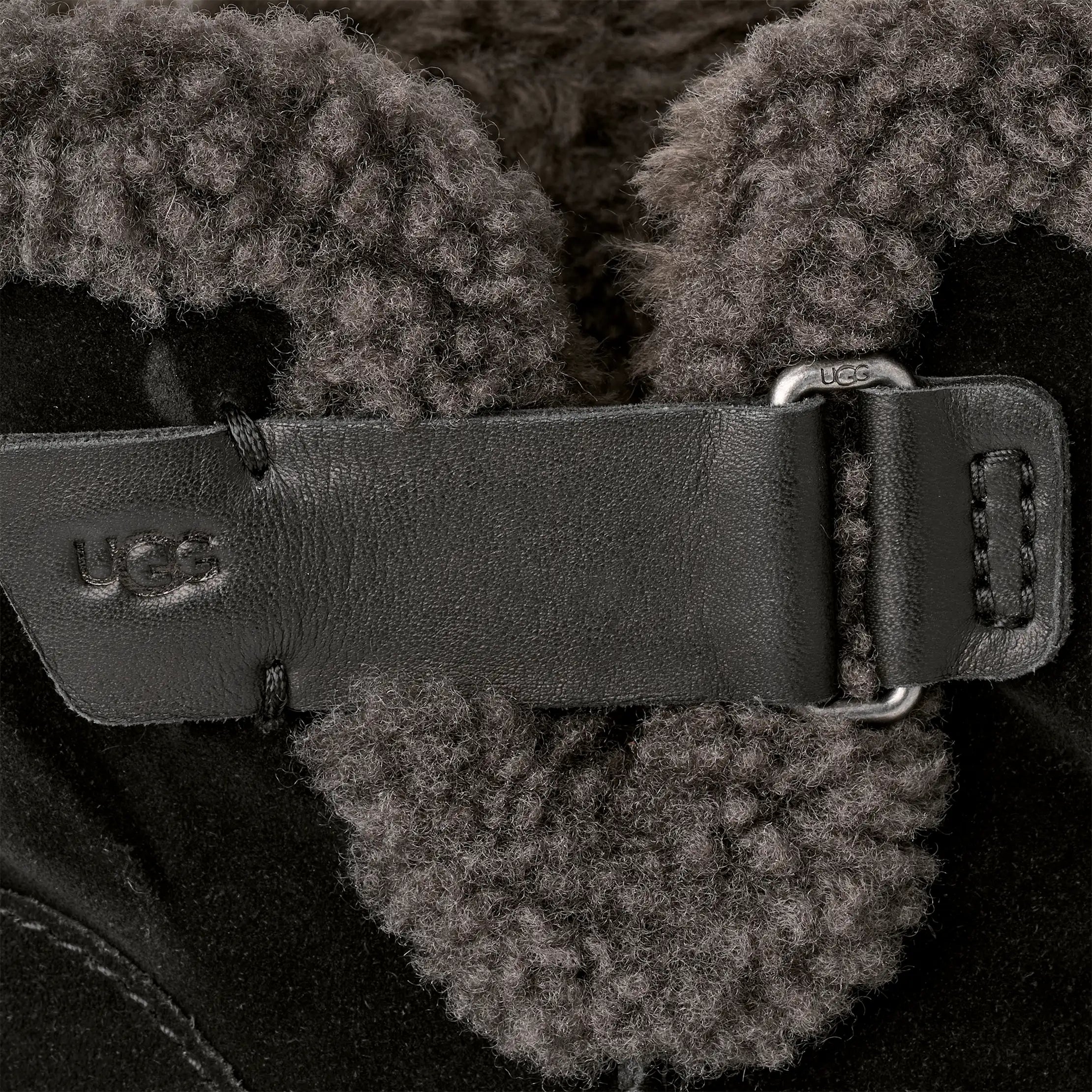 Ugg Moxy Pull On Black