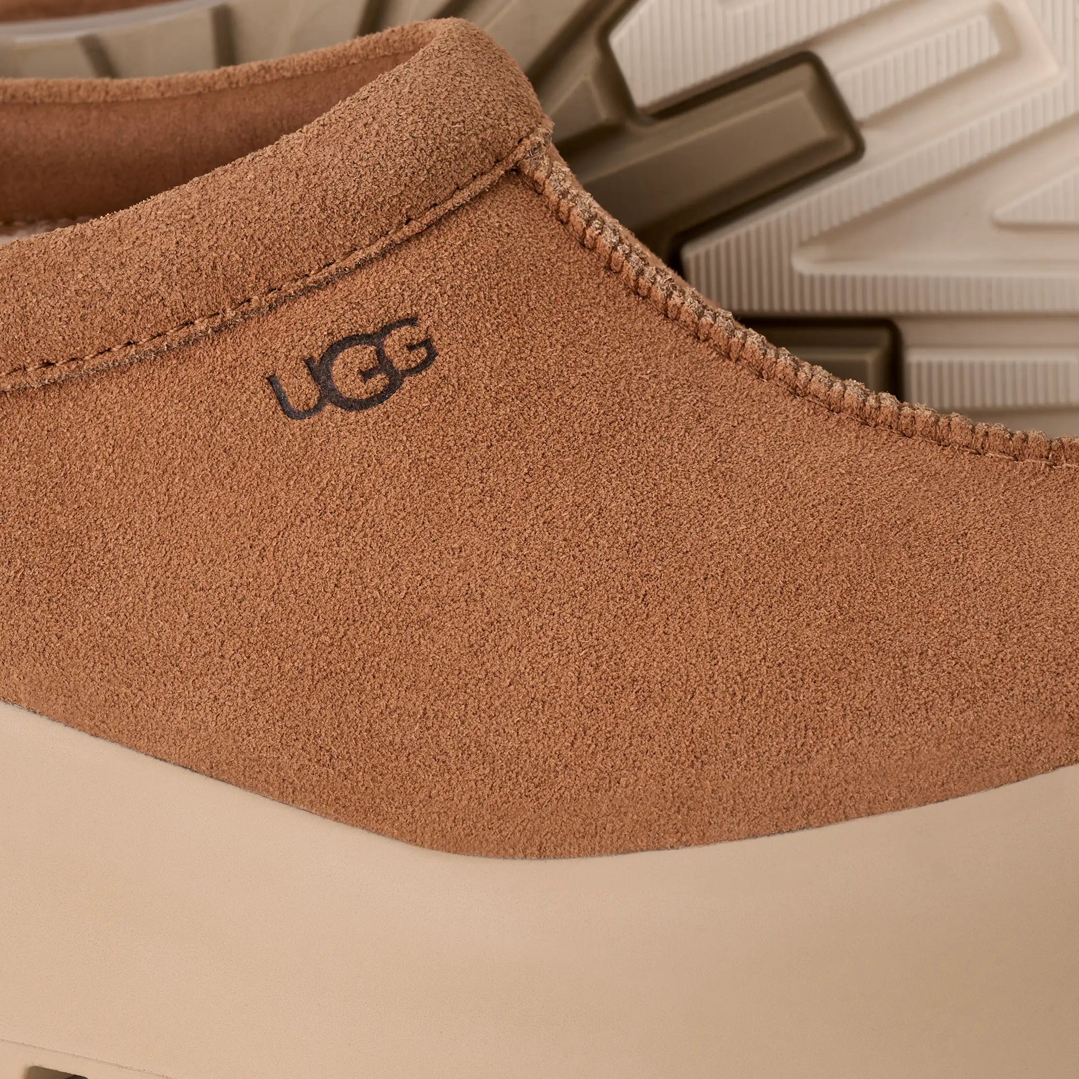 Ugg Tasman Streetscape Chestnut / Mustard Seed