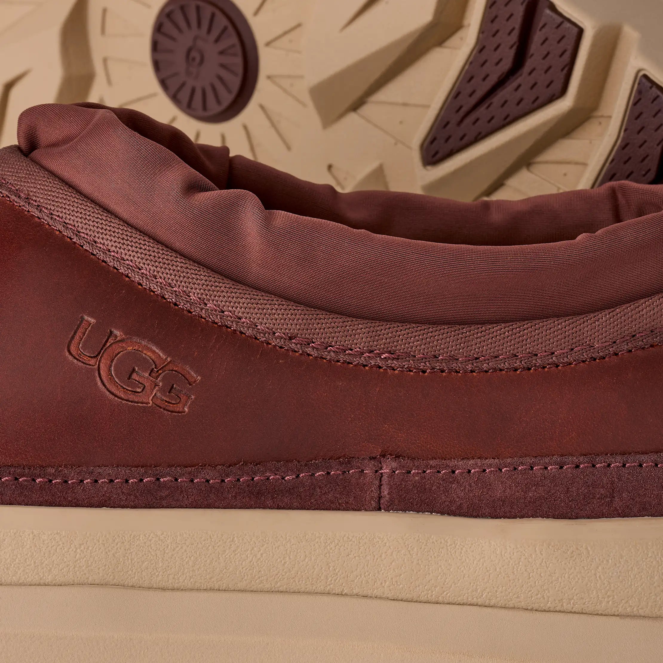 Ugg Tasman Weather Hybrid Cordovan / White Pepper