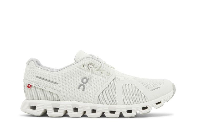 On Running Cloud 5 Ice White (Women's)