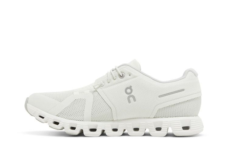 On Running Cloud 5 Ice White (Women's)